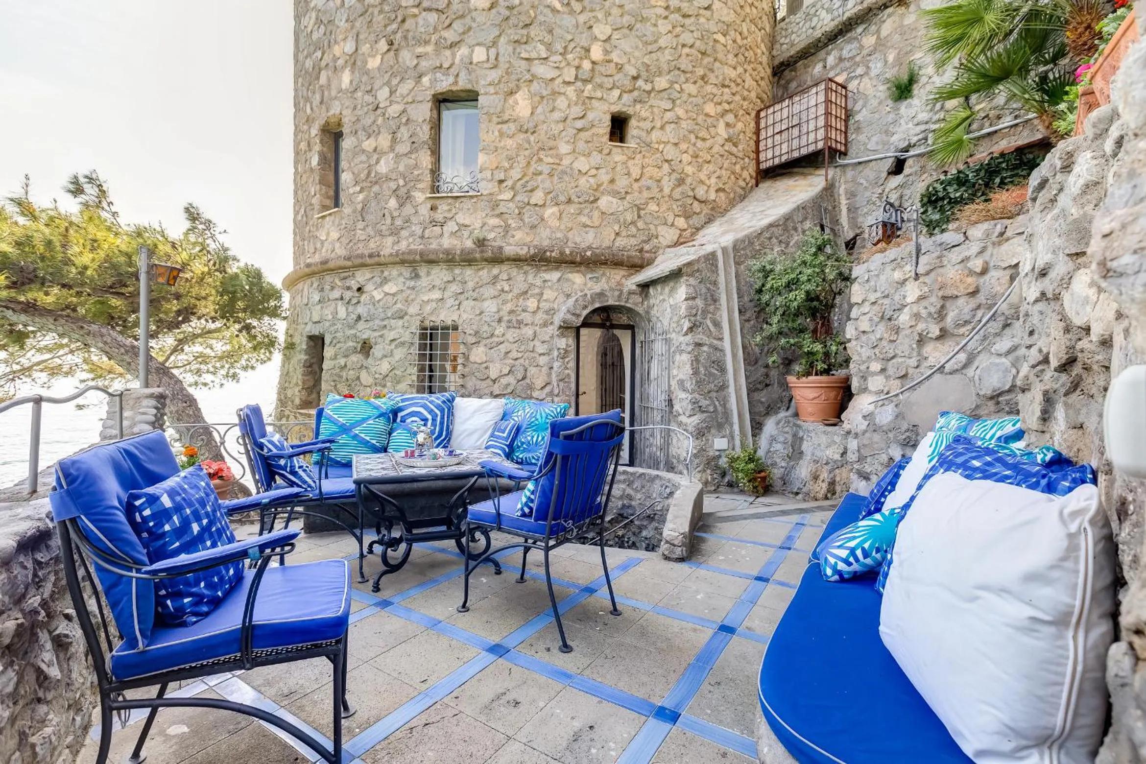 Patio in Torre Silja