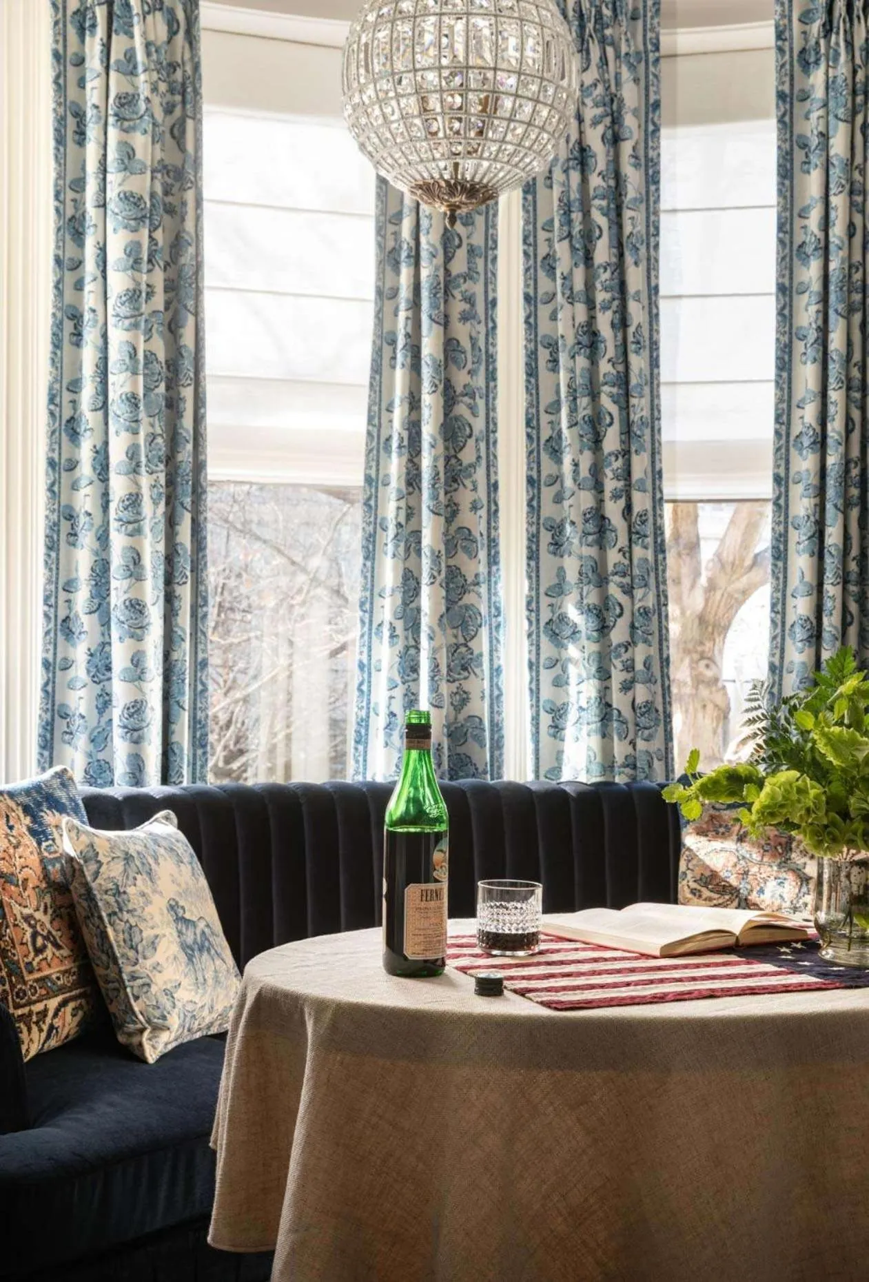 Living room in Graduate by Hilton New Haven