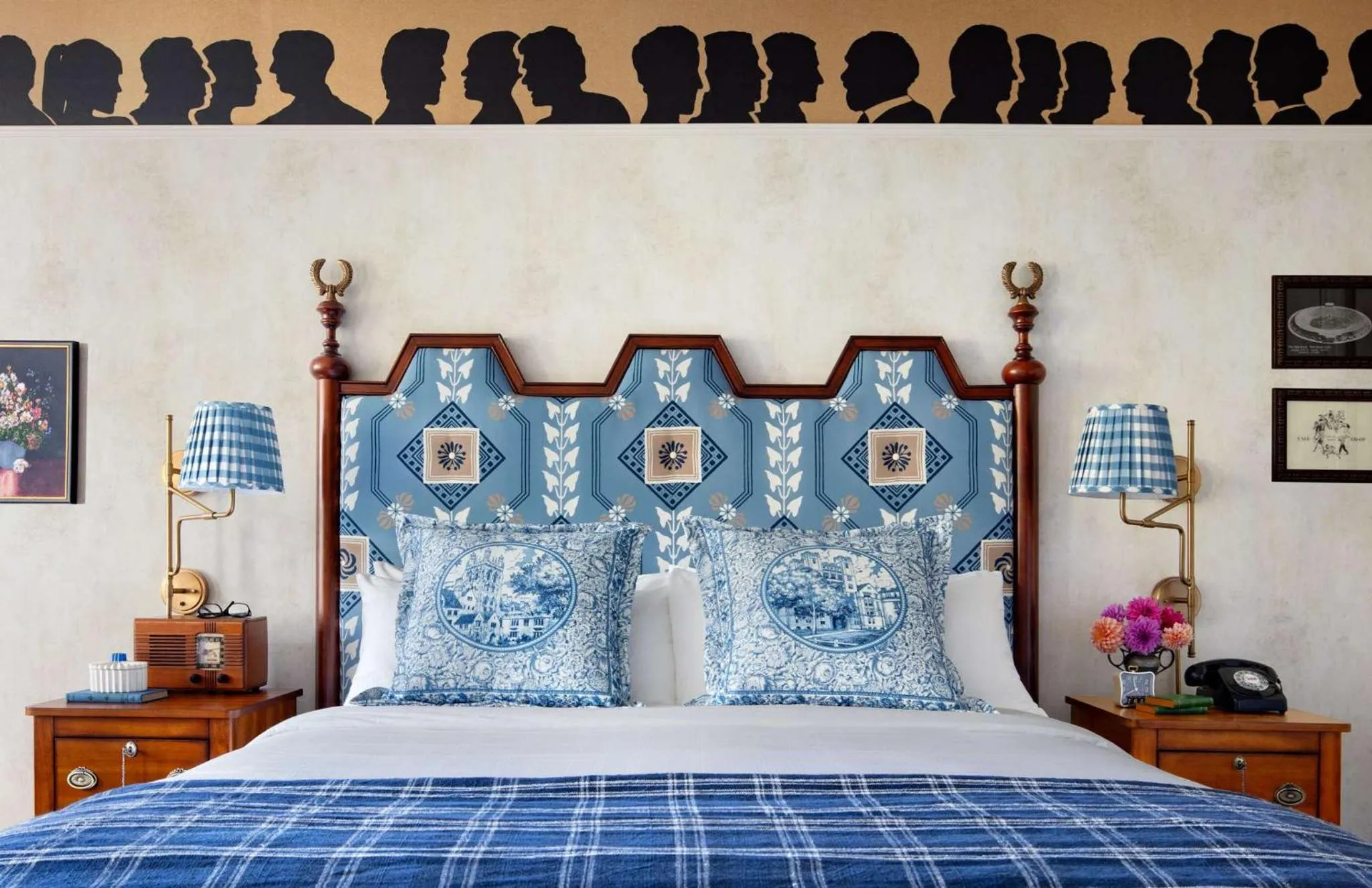 Bed in Graduate by Hilton New Haven