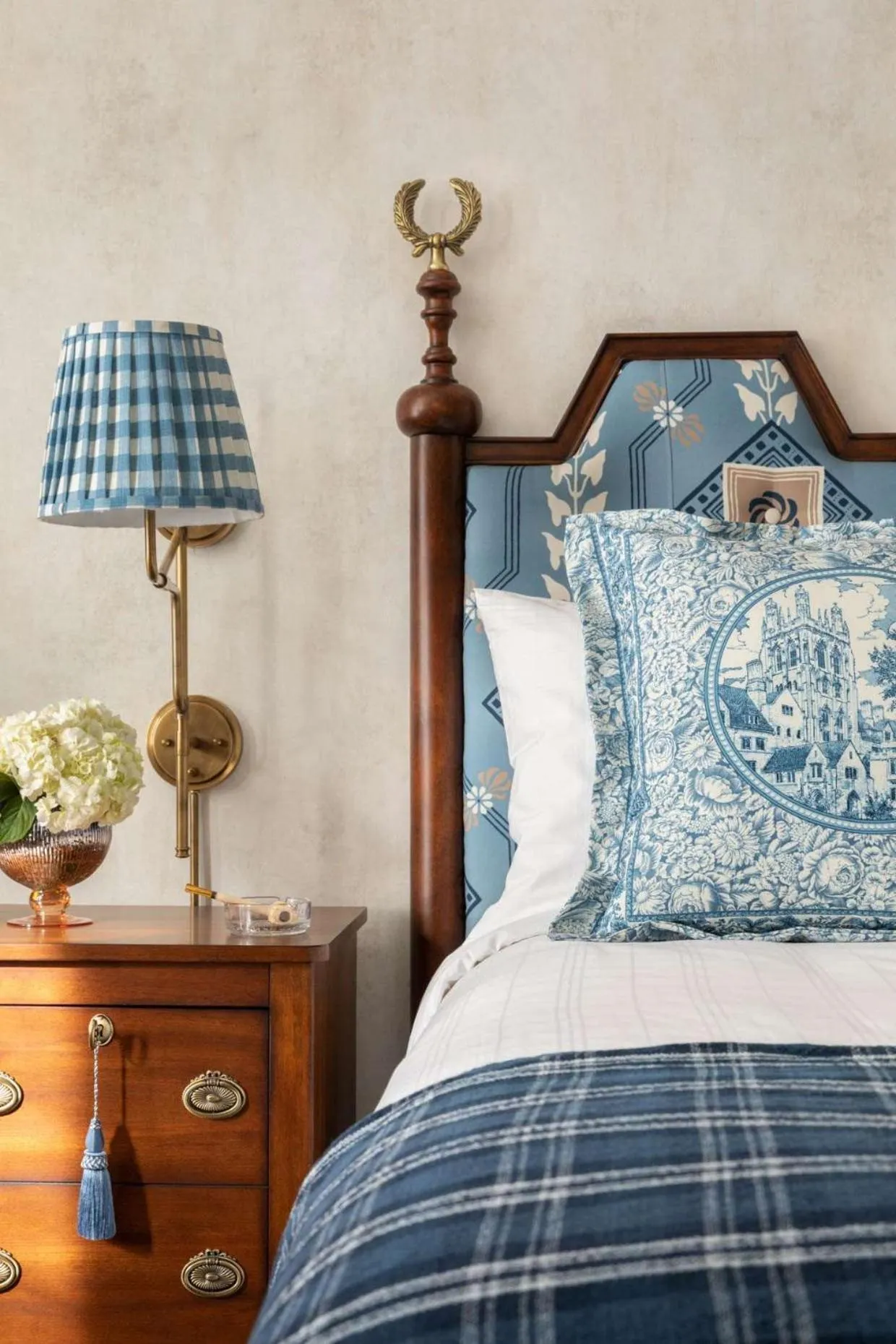 Bed in Graduate by Hilton New Haven