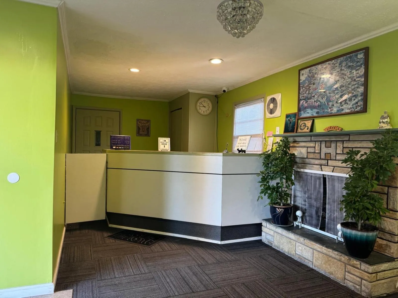 Lobby or reception in Economy Inn Cadillac MI by Hotel O