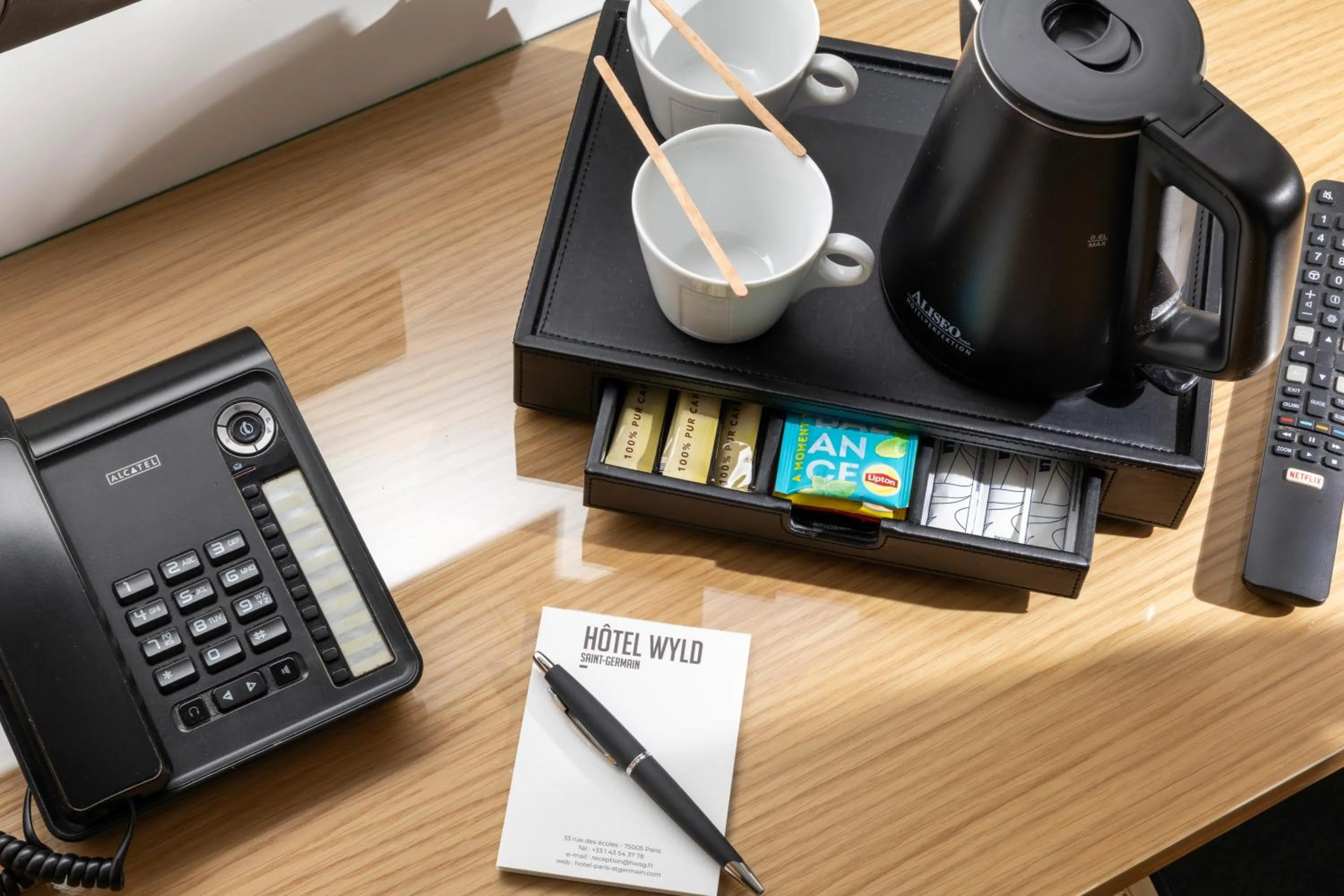 Coffee/tea facilities in Hôtel WYLD Saint Germain