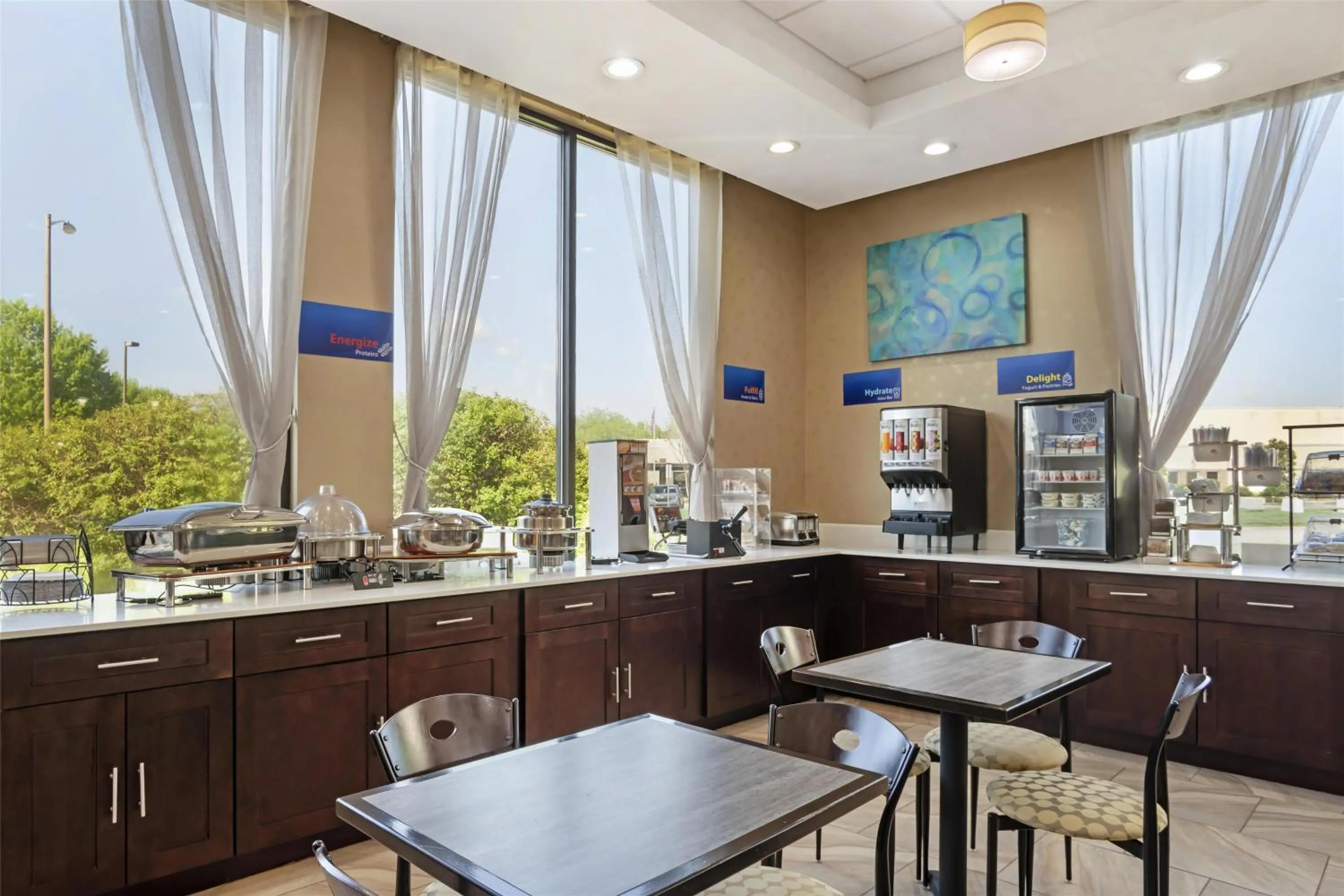 Breakfast in Best Western Inn & Suites Monroe