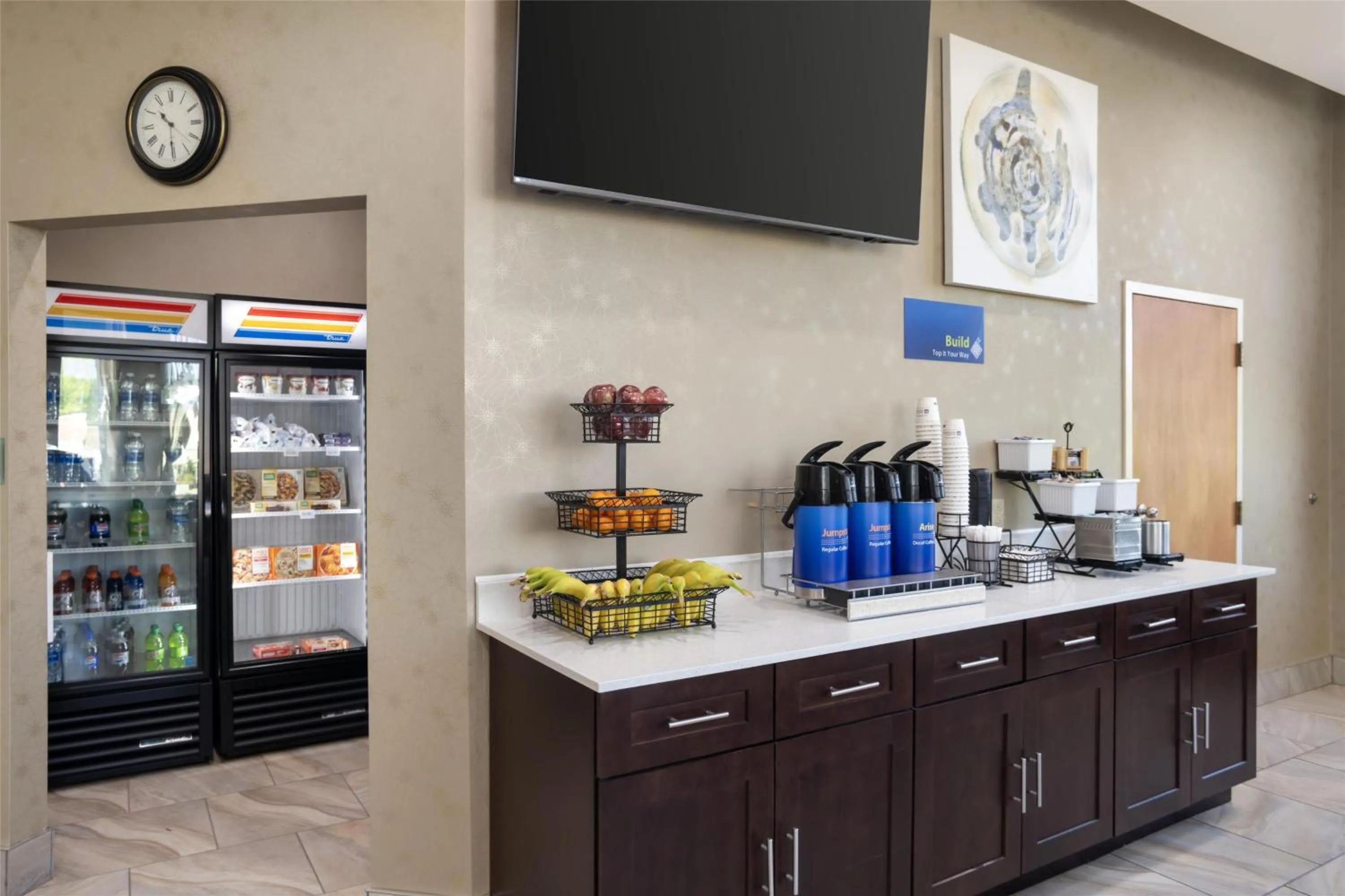 Food and drinks in Best Western Inn & Suites Monroe