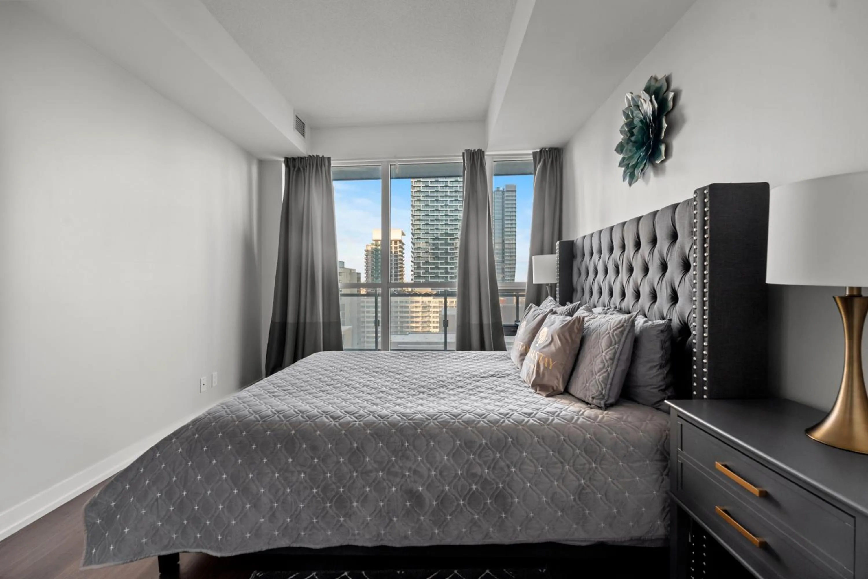 Bed in Modern Lillian St Apartments by GLOBALSTAY