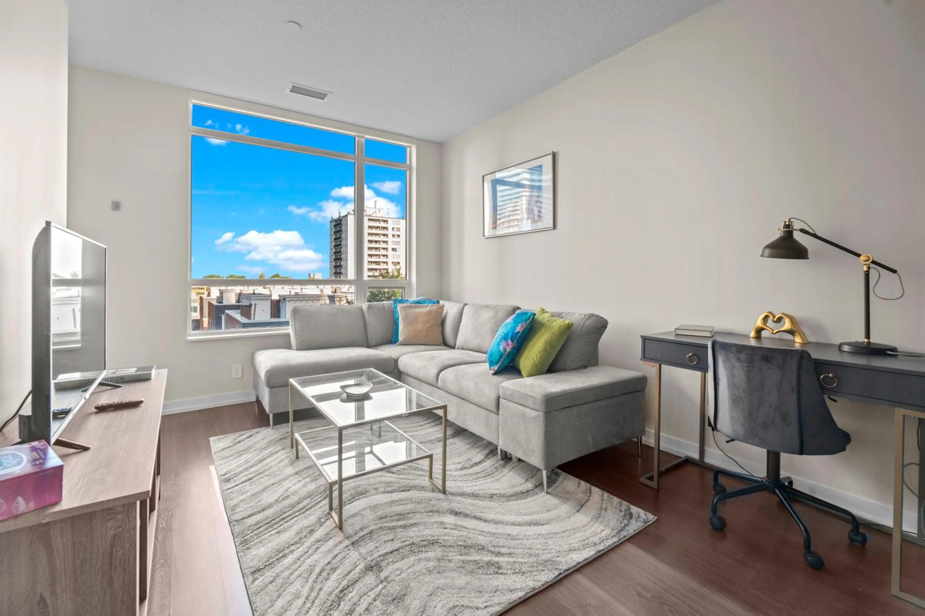 Living room in Modern Lillian St Apartments by GLOBALSTAY