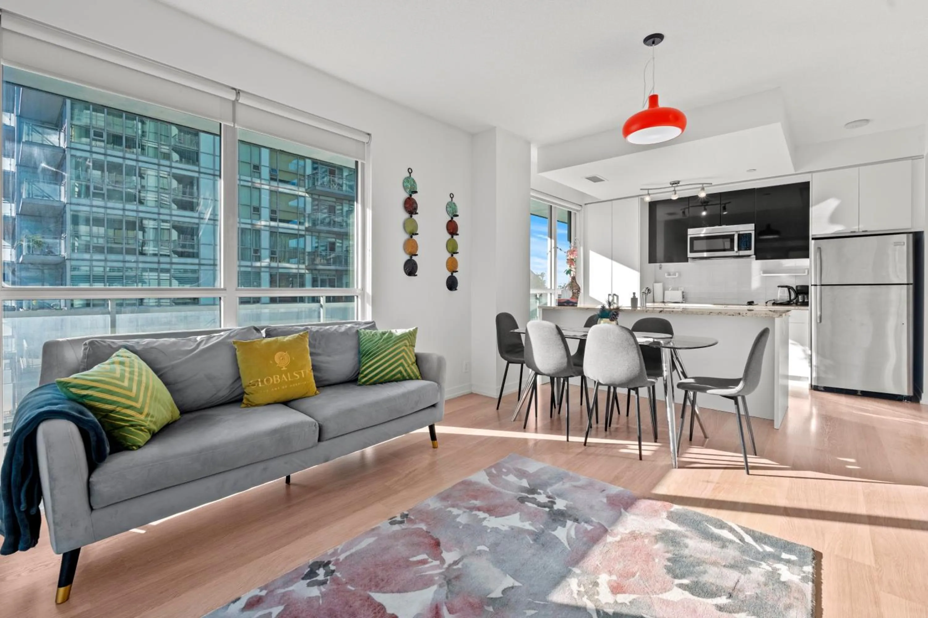 Living room in Modern Lillian St Apartments by GLOBALSTAY