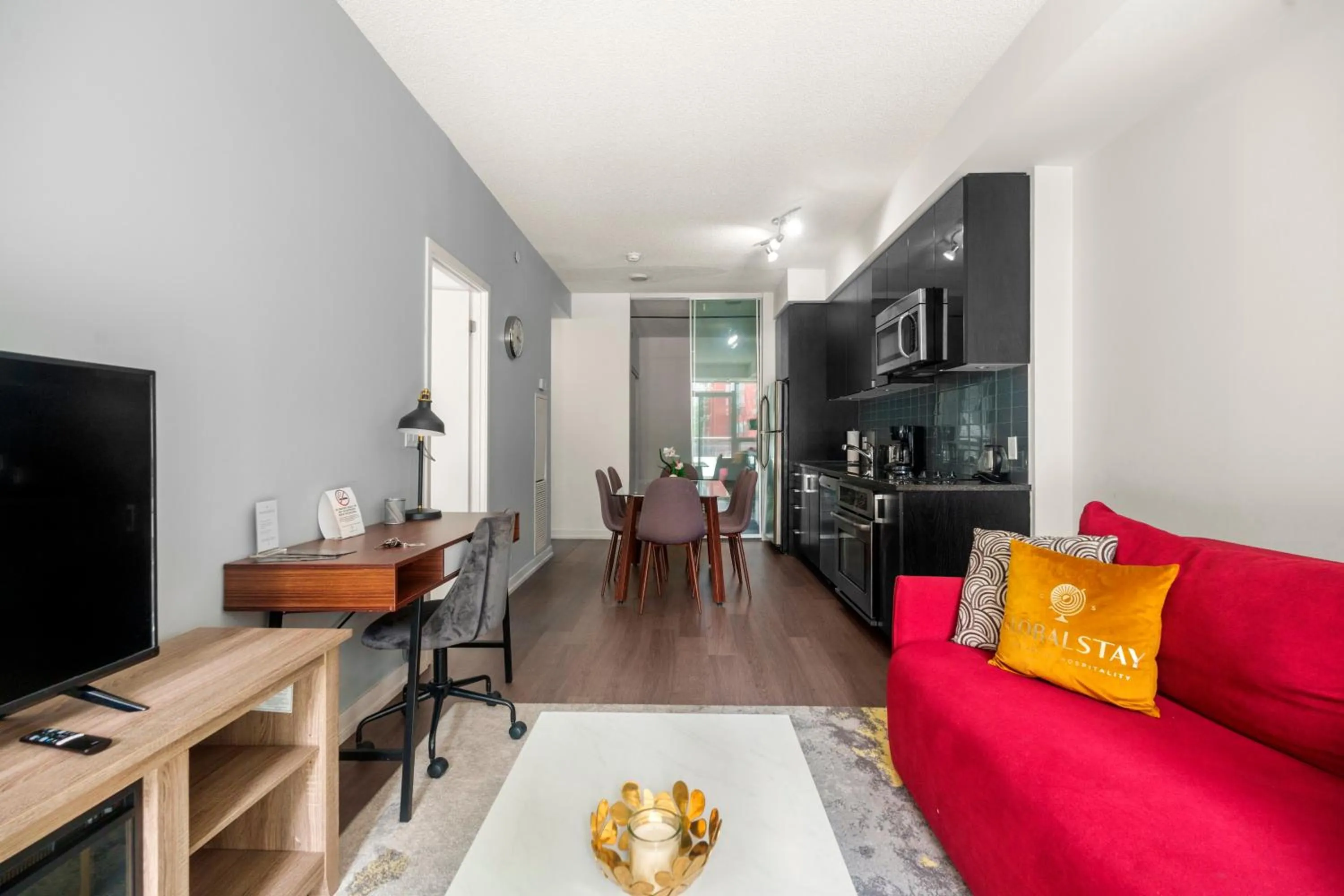 TV and multimedia in Modern Lillian St Apartments by GLOBALSTAY