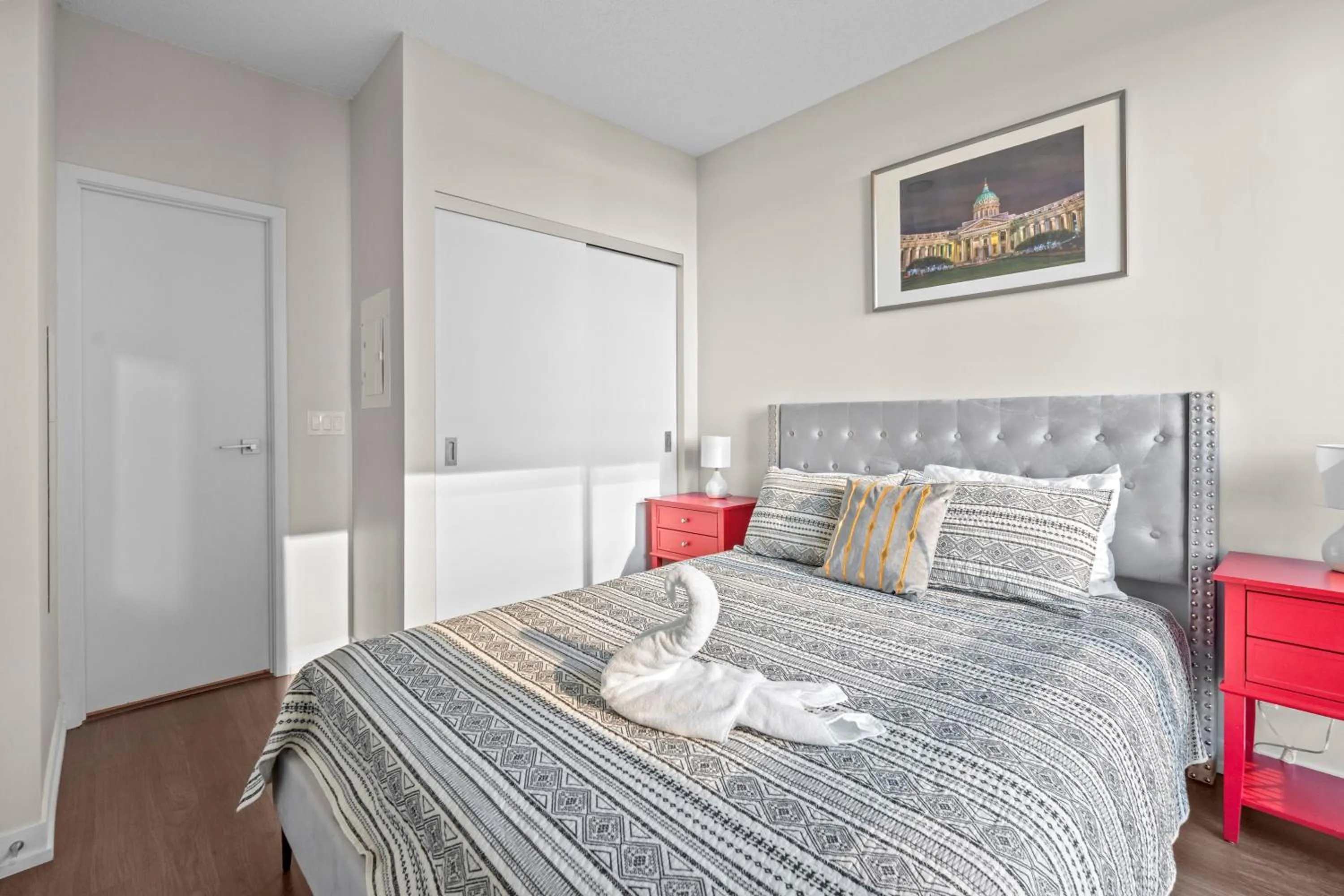Bed in Modern Lillian St Apartments by GLOBALSTAY