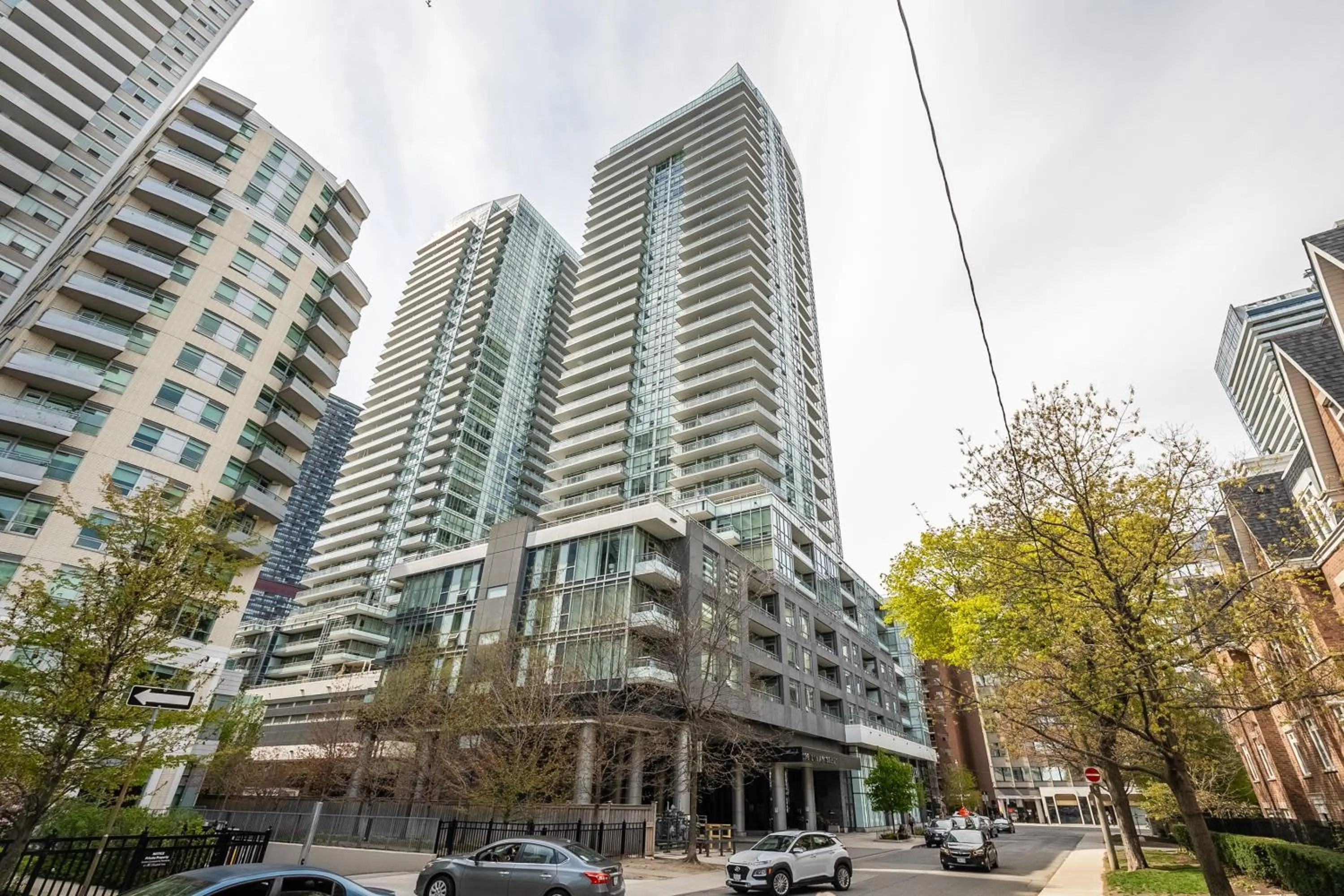 Property building in Modern Lillian St Apartments by GLOBALSTAY