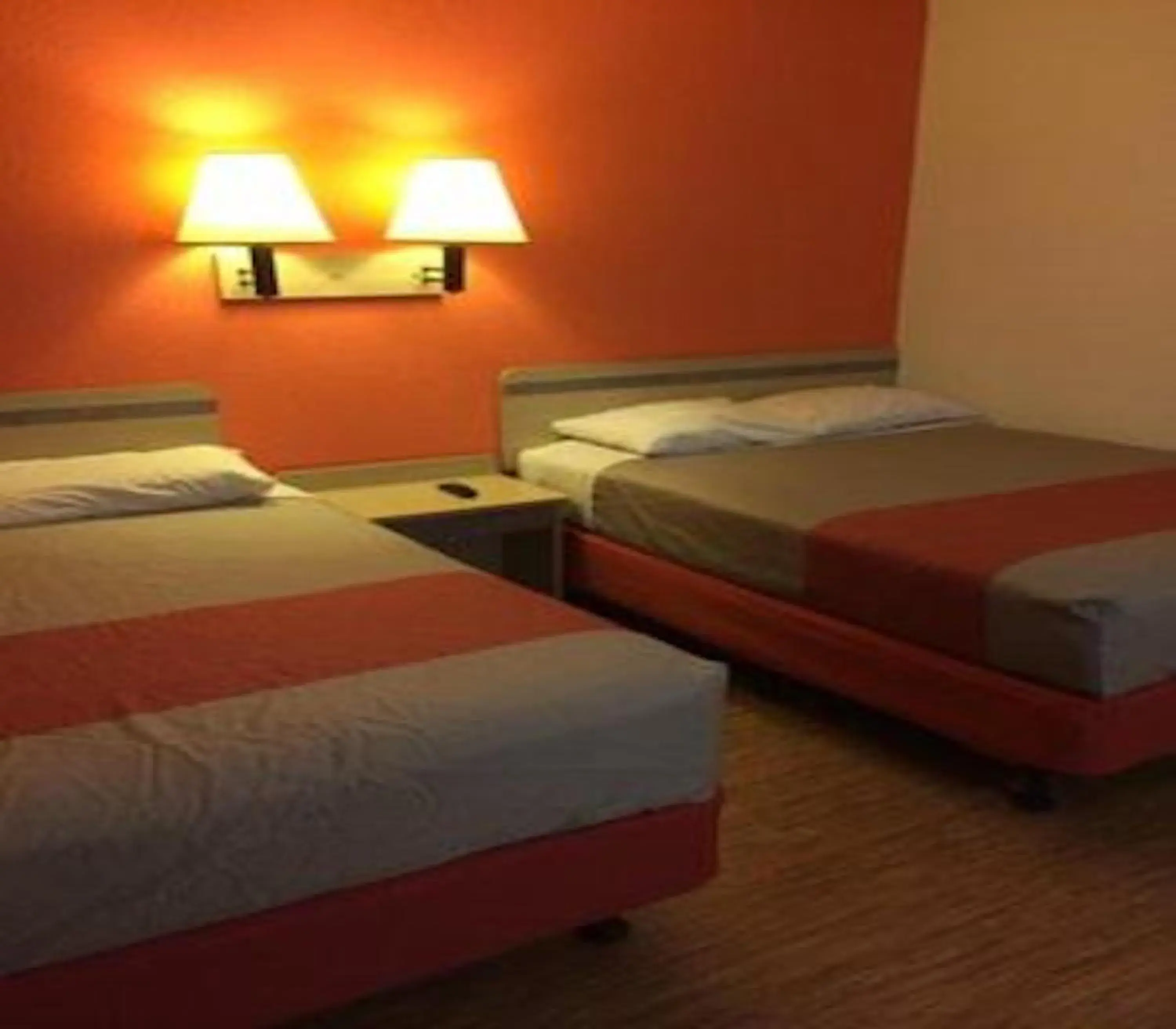 Quadruple Room - Smoking in Motel 6 Elk City, Ok Quadruple Room - Smoking in Motel 6 Elk City, Ok