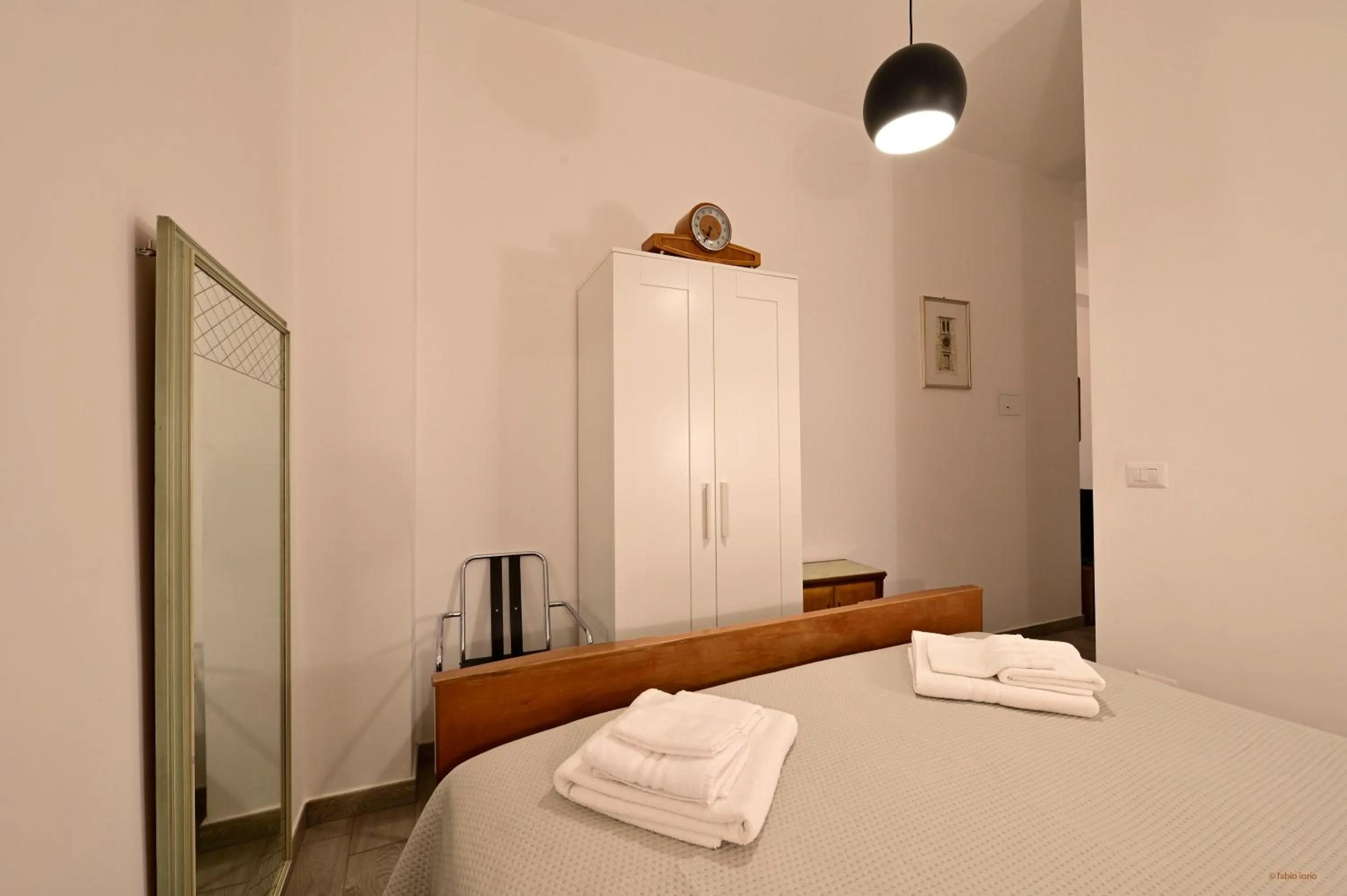 wardrobe, Bed in Il Cavalliere Bed & breakfast