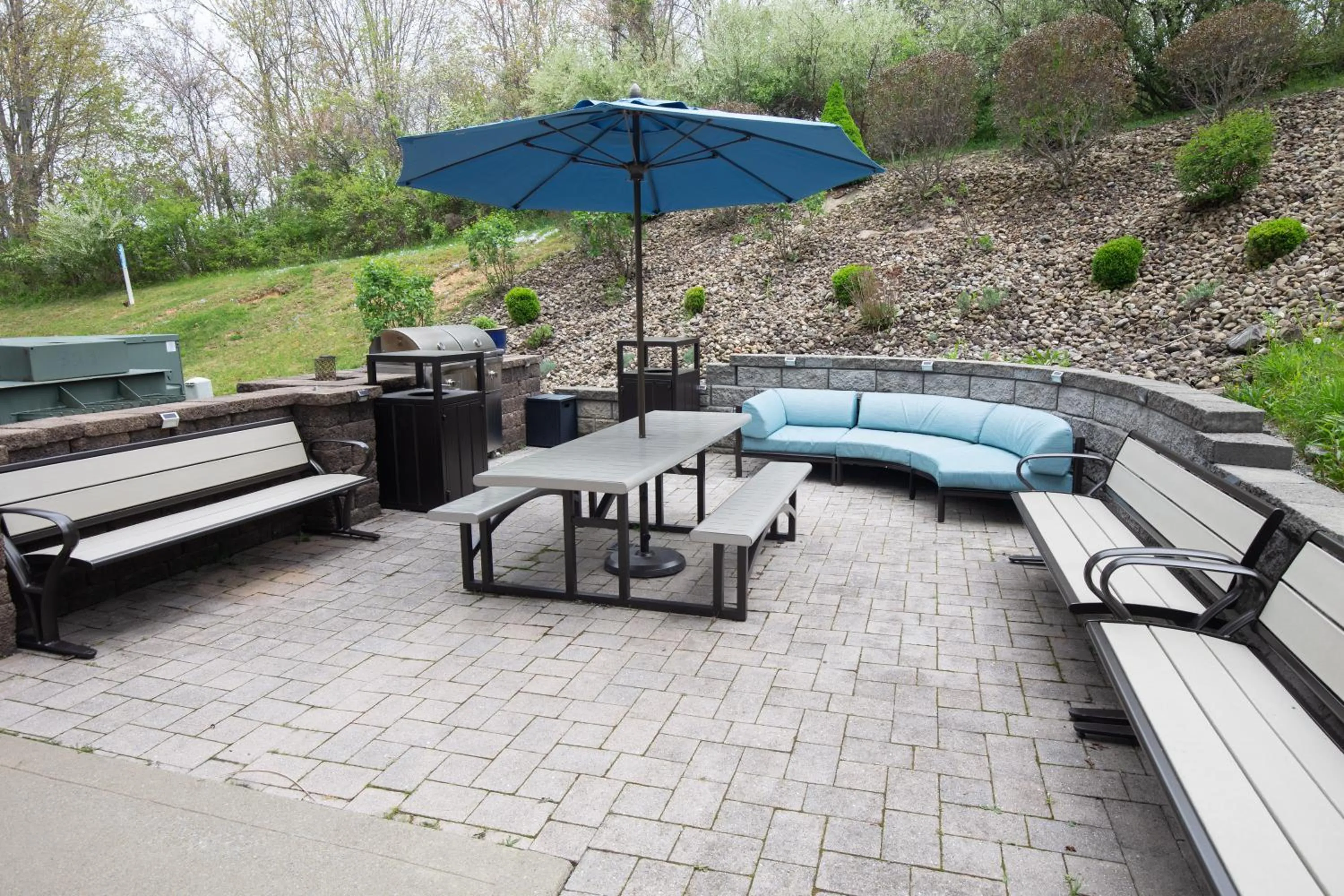 Patio in Microtel Inn & Suites by Wyndham Waynesburg