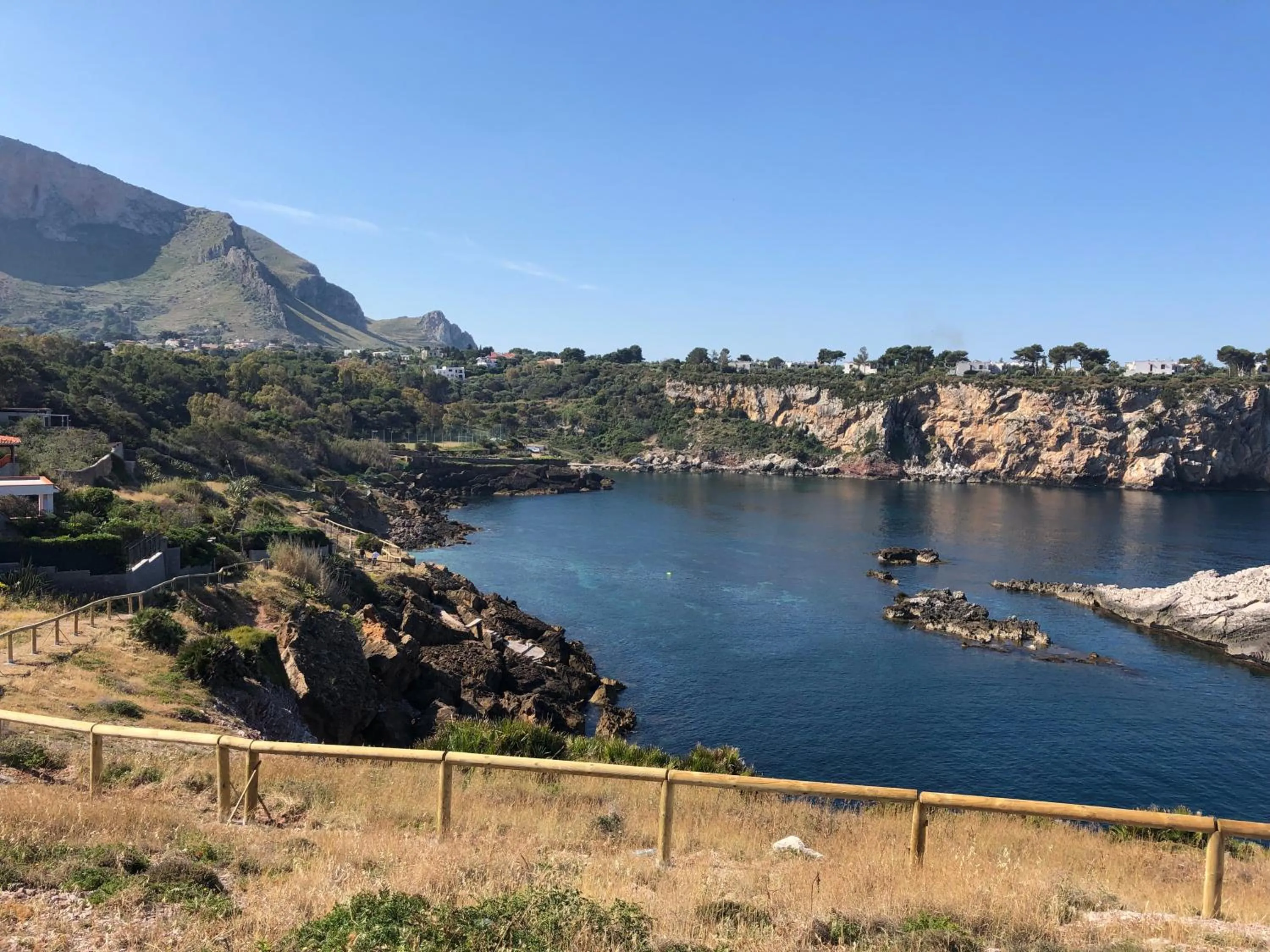 Beach in b&b le onde praiola
