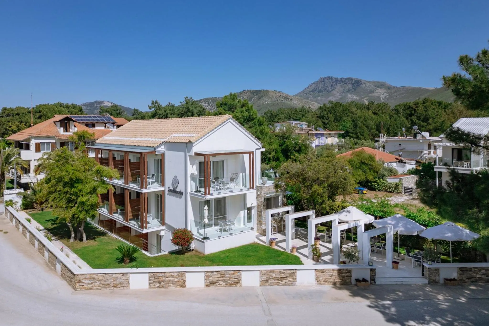 Property building in Sentimento