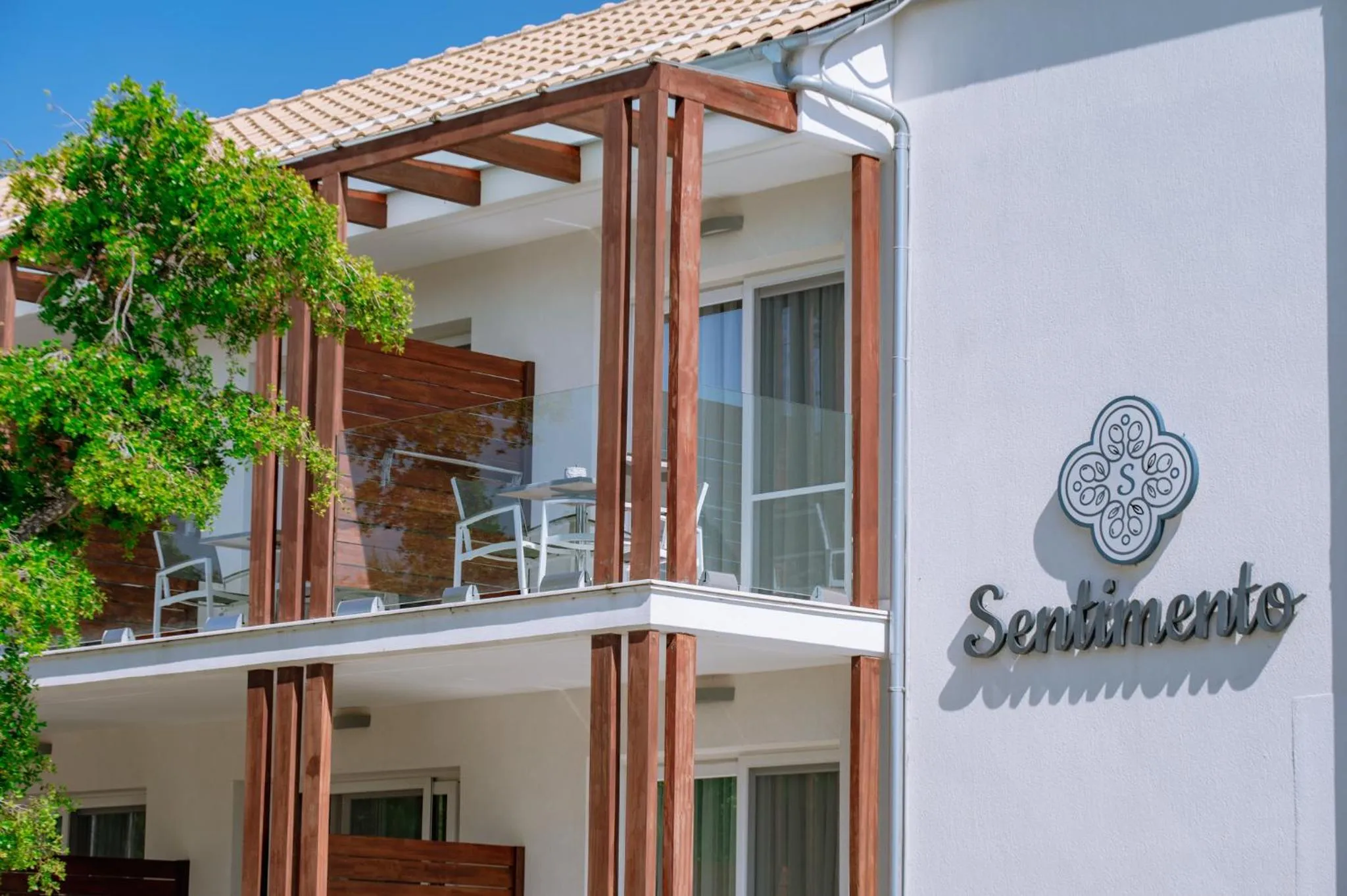 Property building in Sentimento