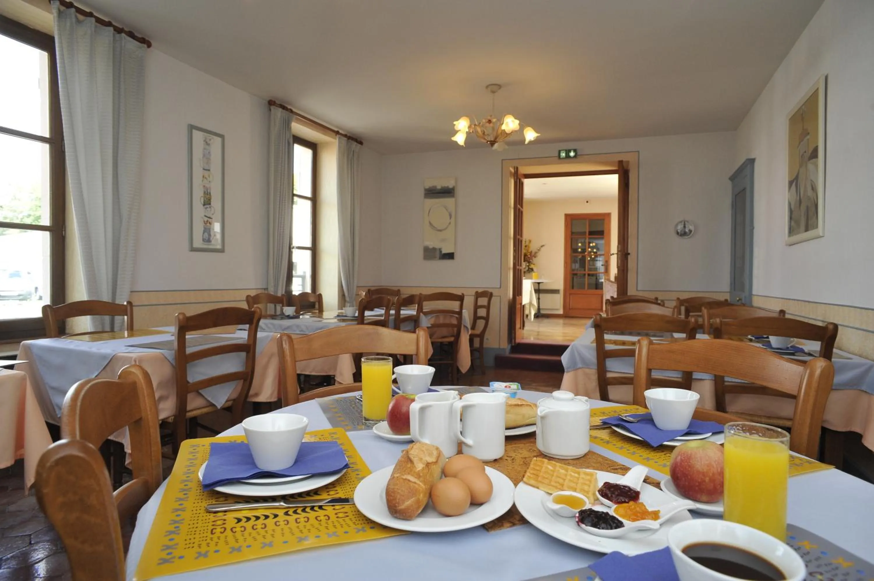 Restaurant/places to eat in Beaune Hôtel