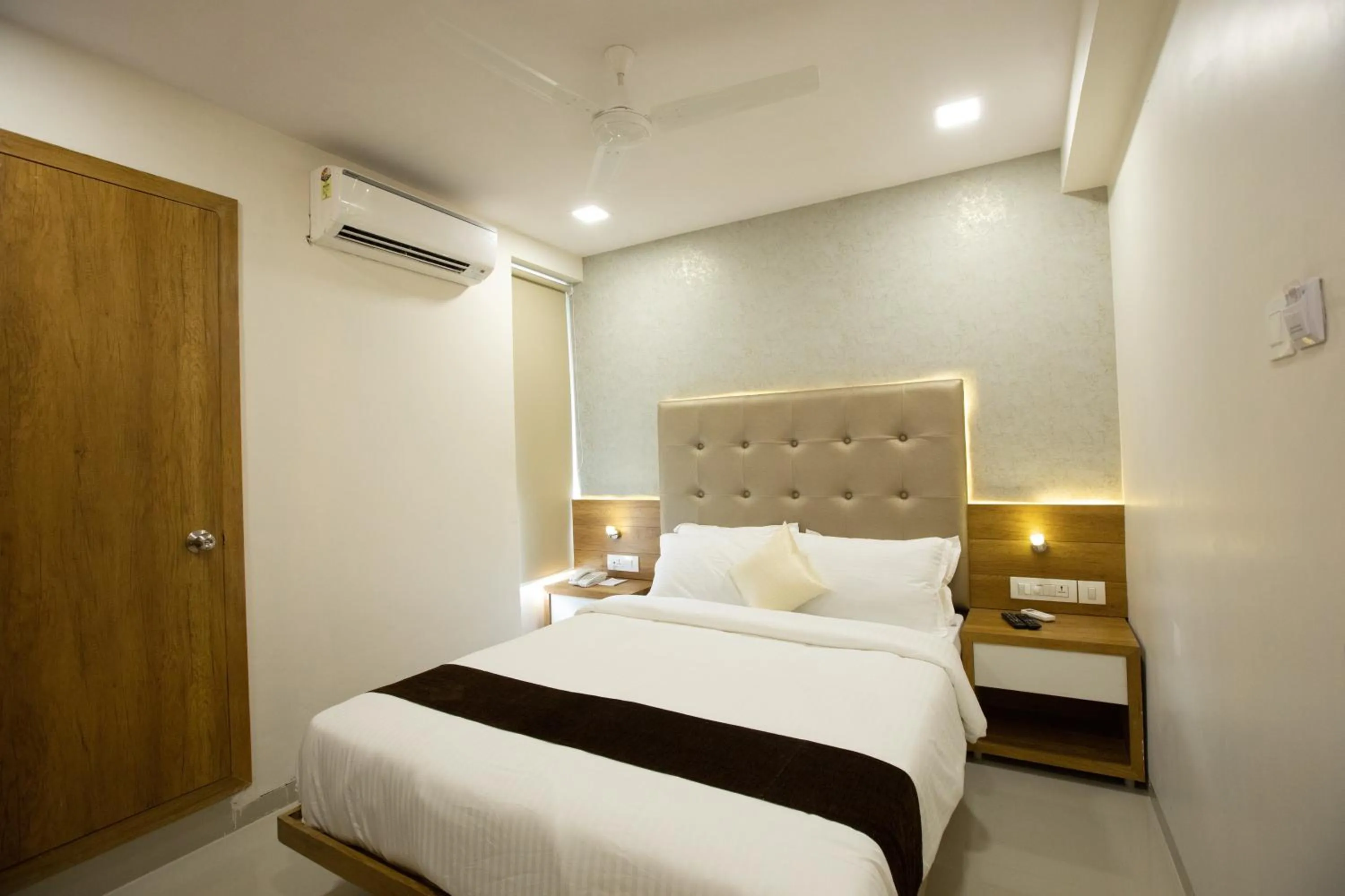 Photo of the whole room, Bed in Hotel Grace Galaxy