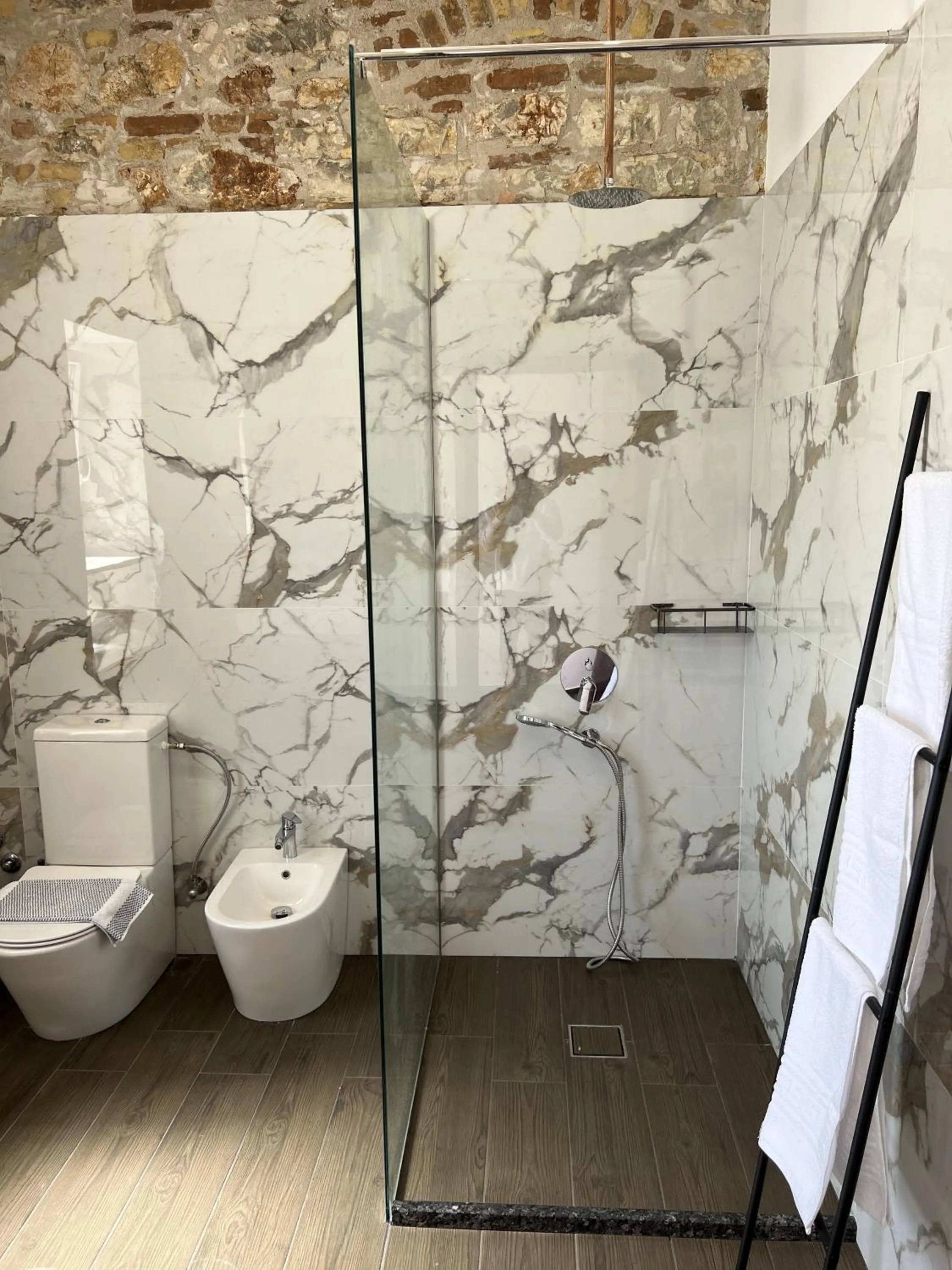 Shower in Greco Mare