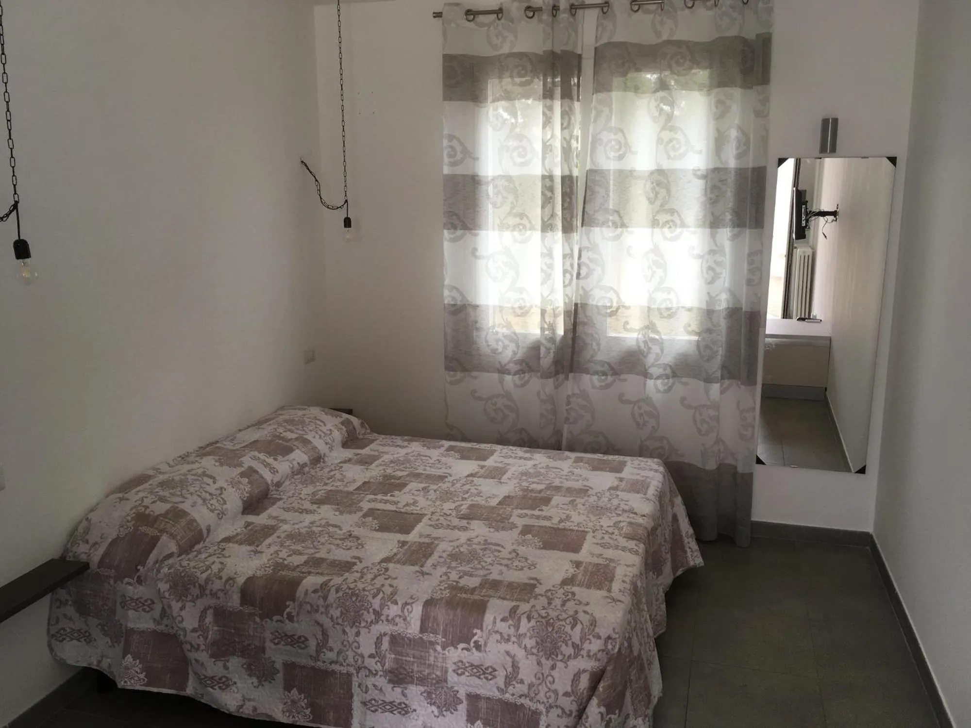 Bed in aestatisdomus