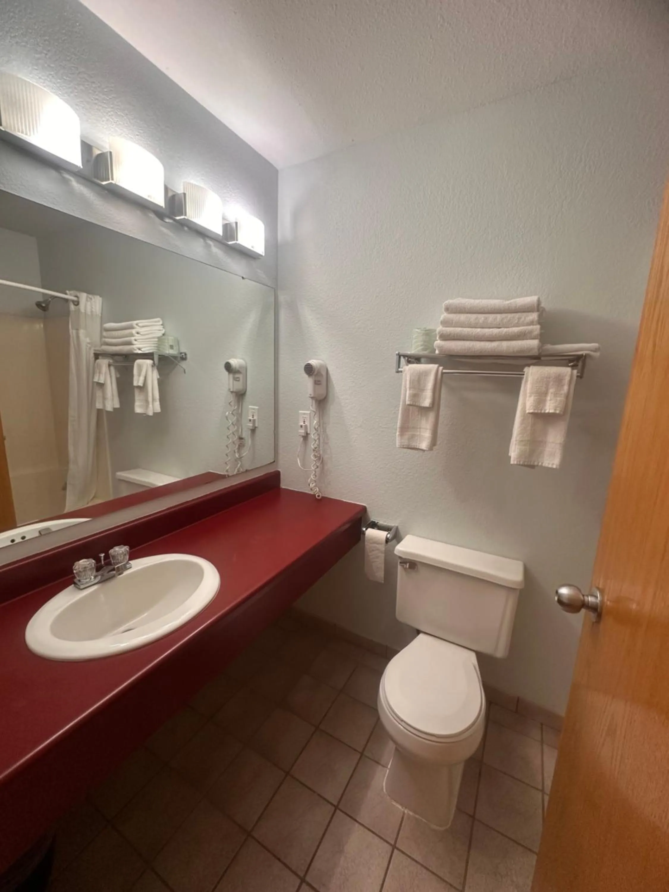 Pictured Rocks Inn and Suites