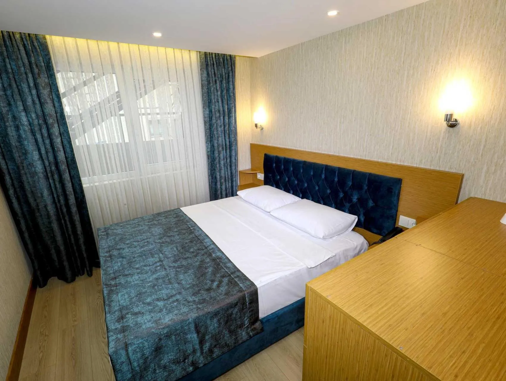 Photo of the whole room in Grand Elmira Suites