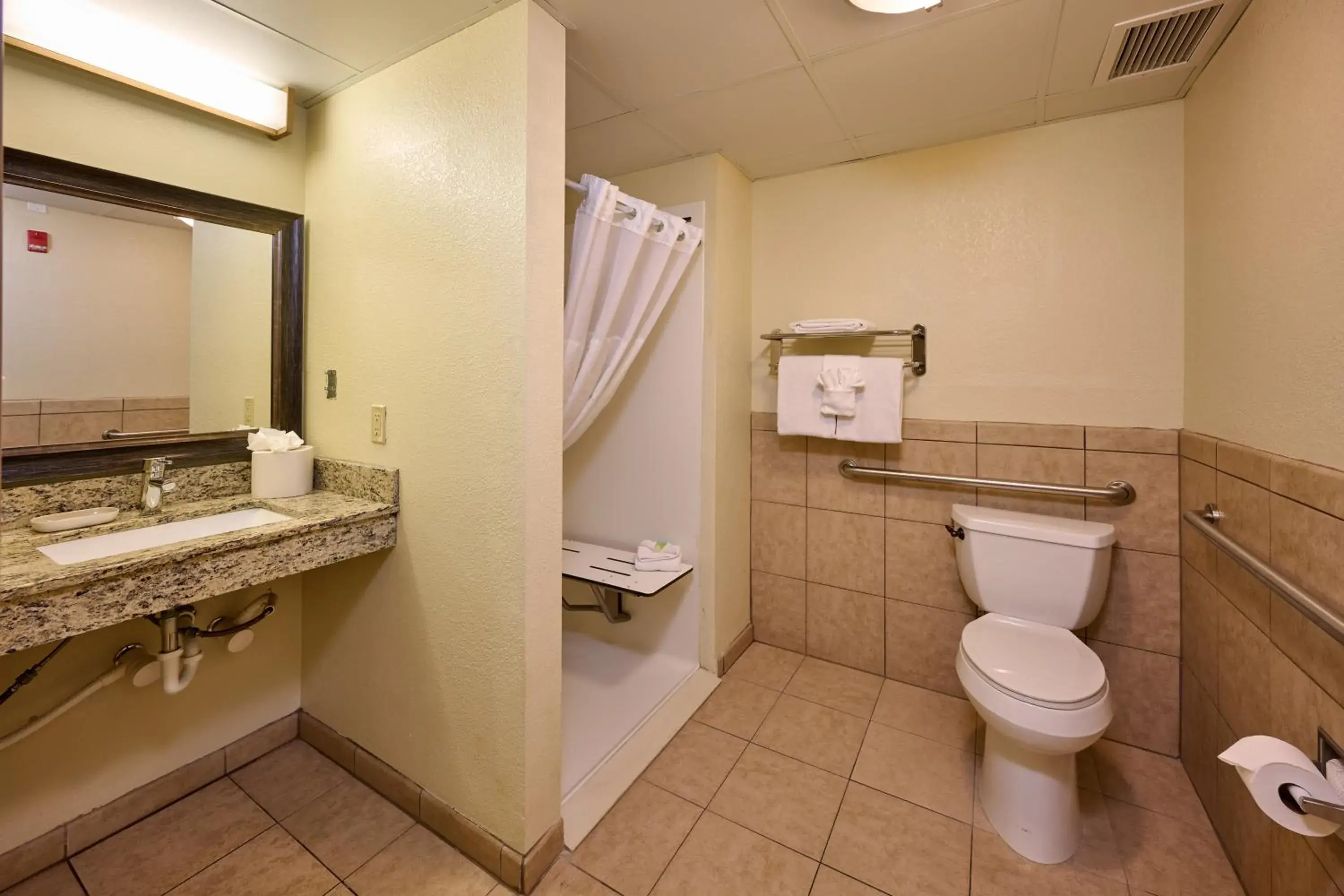 Queen Room with Two Queen Beds and Roll-In Shower - Mobility Accessible/Non-Smoking in Mountain Valley Lodge Hailey Sun Valley Queen Room with Two Queen Beds and Roll-In Shower - Mobility Accessible/Non-Smoking in Mountain Valley Lodge Hailey Sun Valley