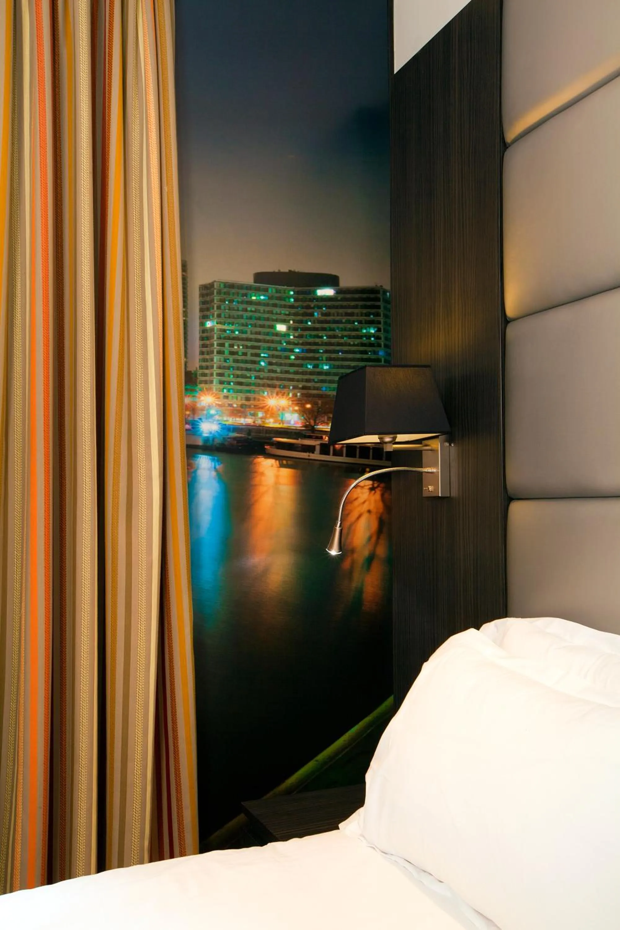 Decorative detail, Bed in Hôtel Eden Opéra