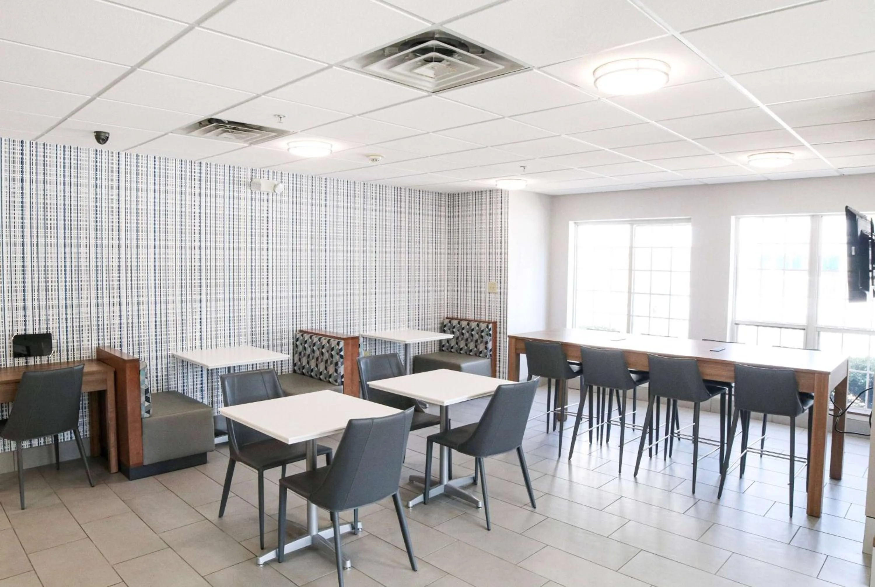 Lobby or reception in Microtel Inn & Suites by Wyndham Charlotte/Northlake