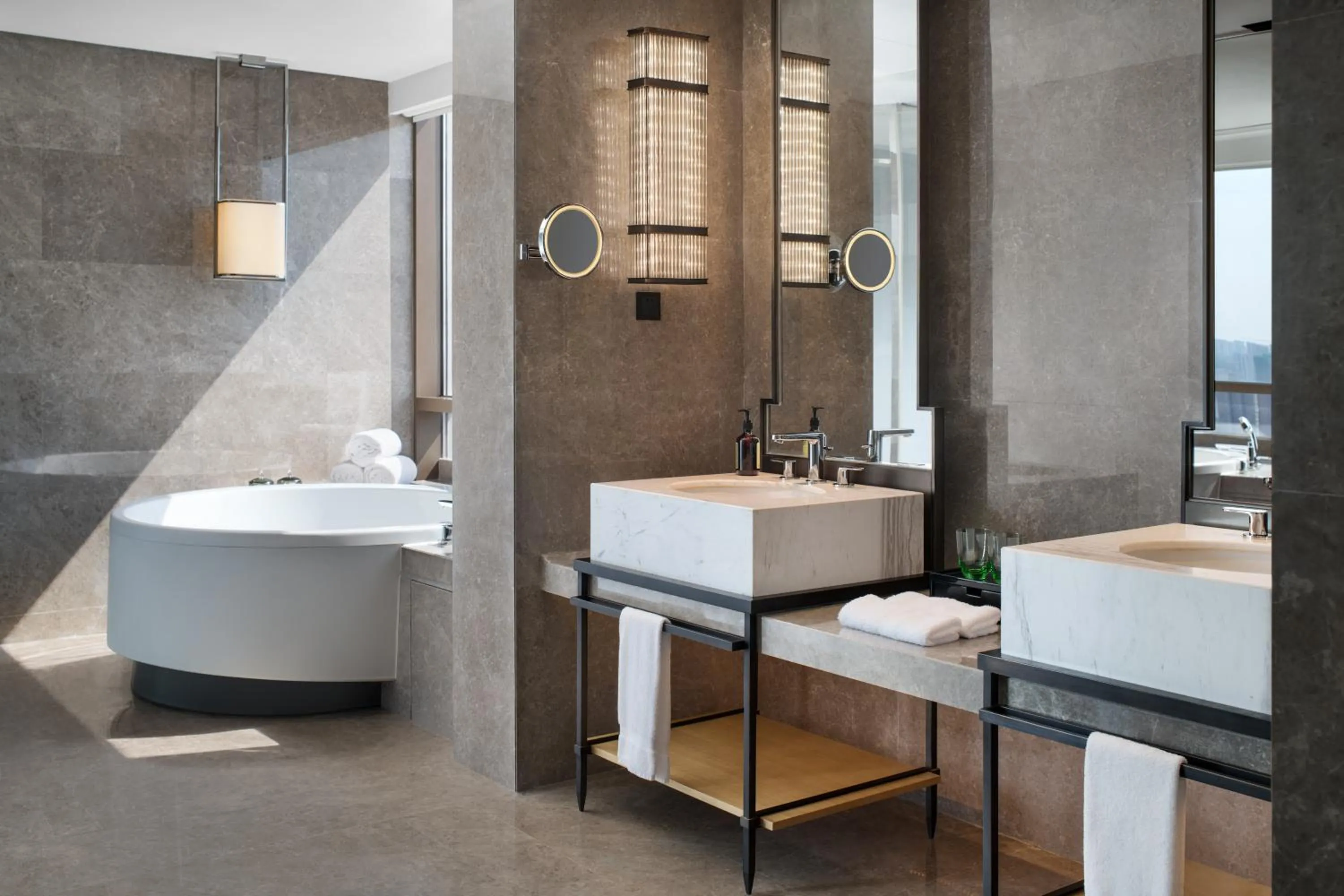 New World Langfang Hotel