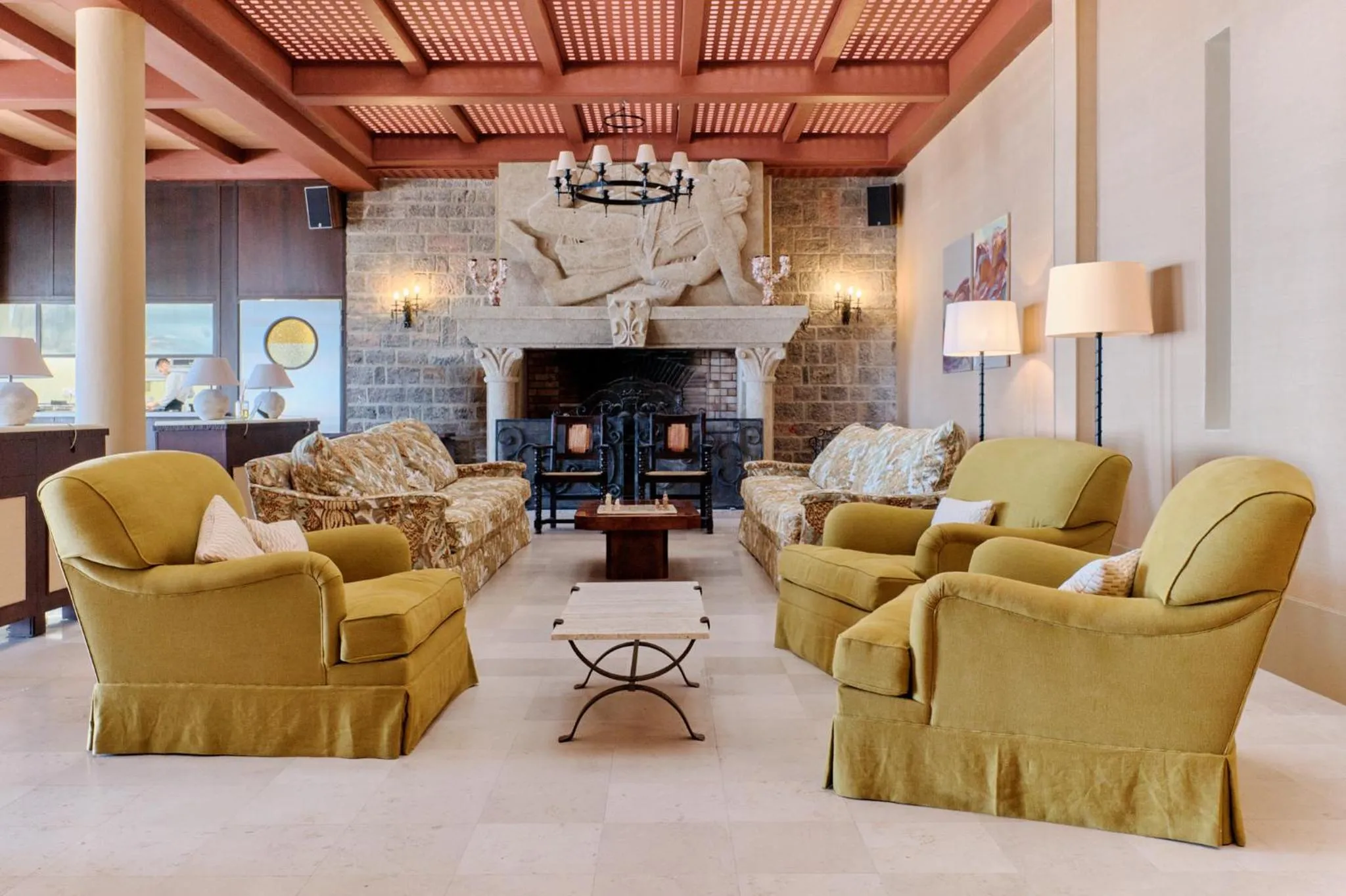 Living room in Hôtel Le Provençal - Rénové en 2025 - Bord de Mer