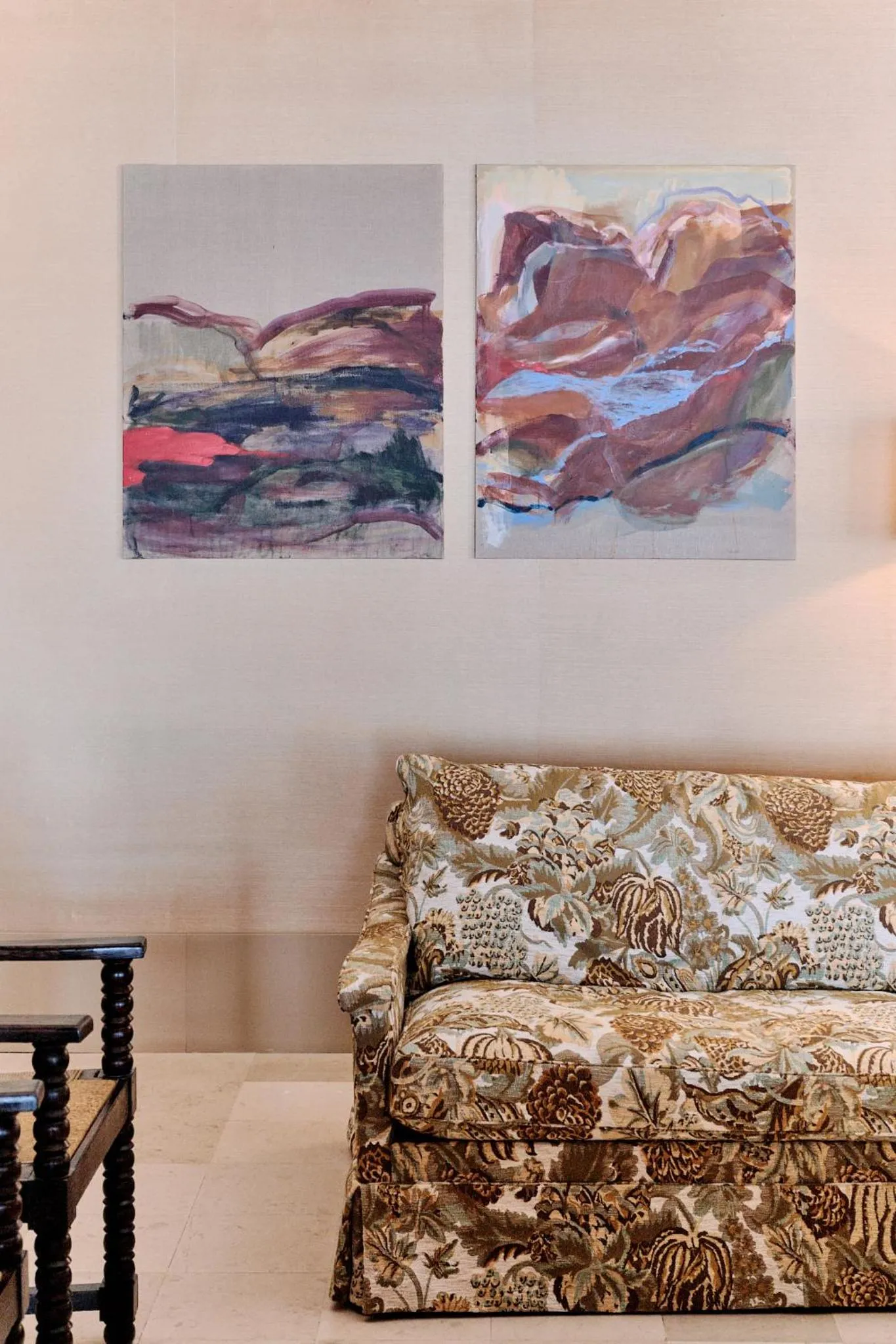 Living room in Hôtel Le Provençal - Rénové en 2025 - Bord de Mer