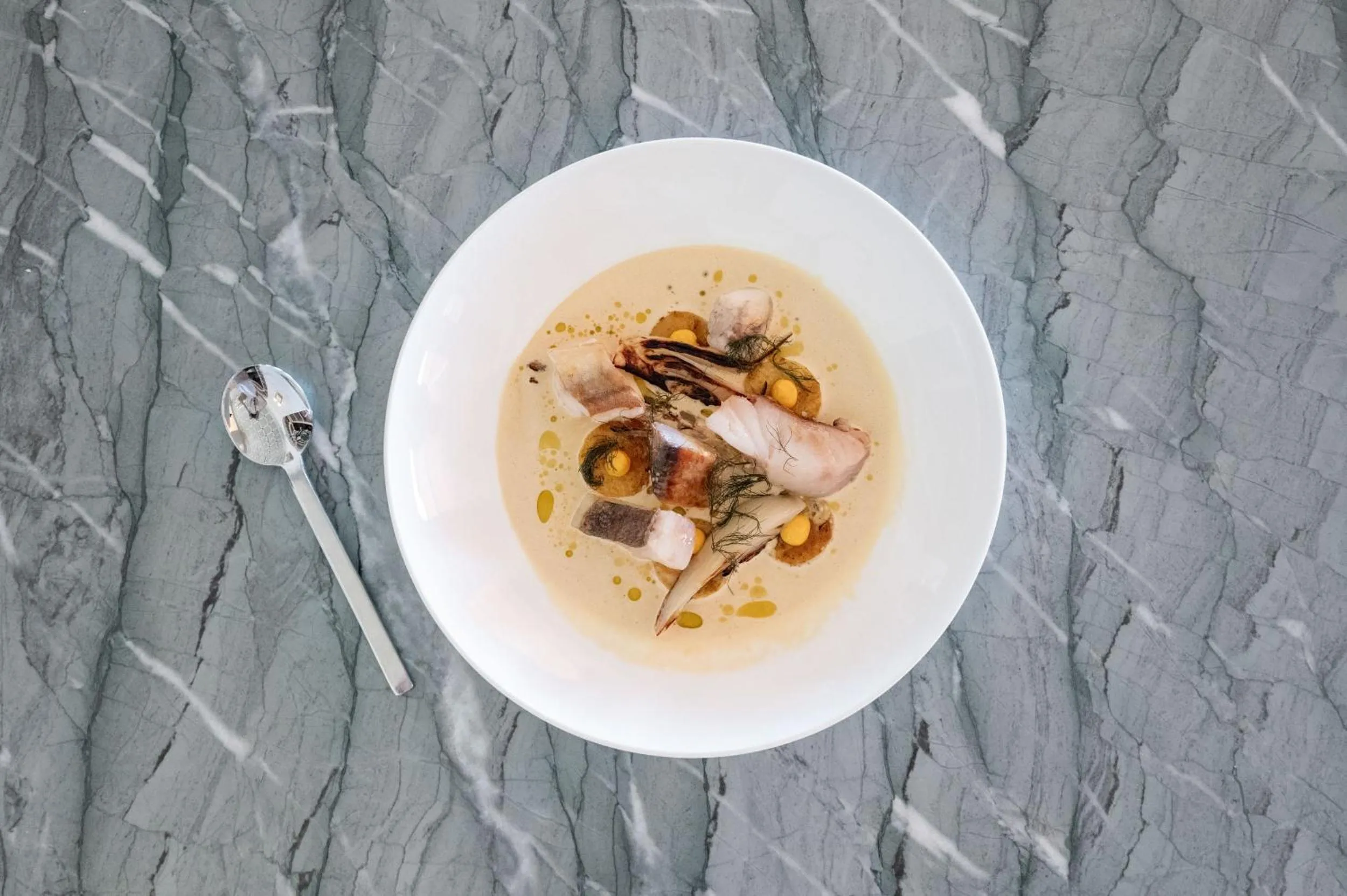 Restaurant/places to eat in Hôtel Le Provençal - Rénové en 2025 - Bord de Mer