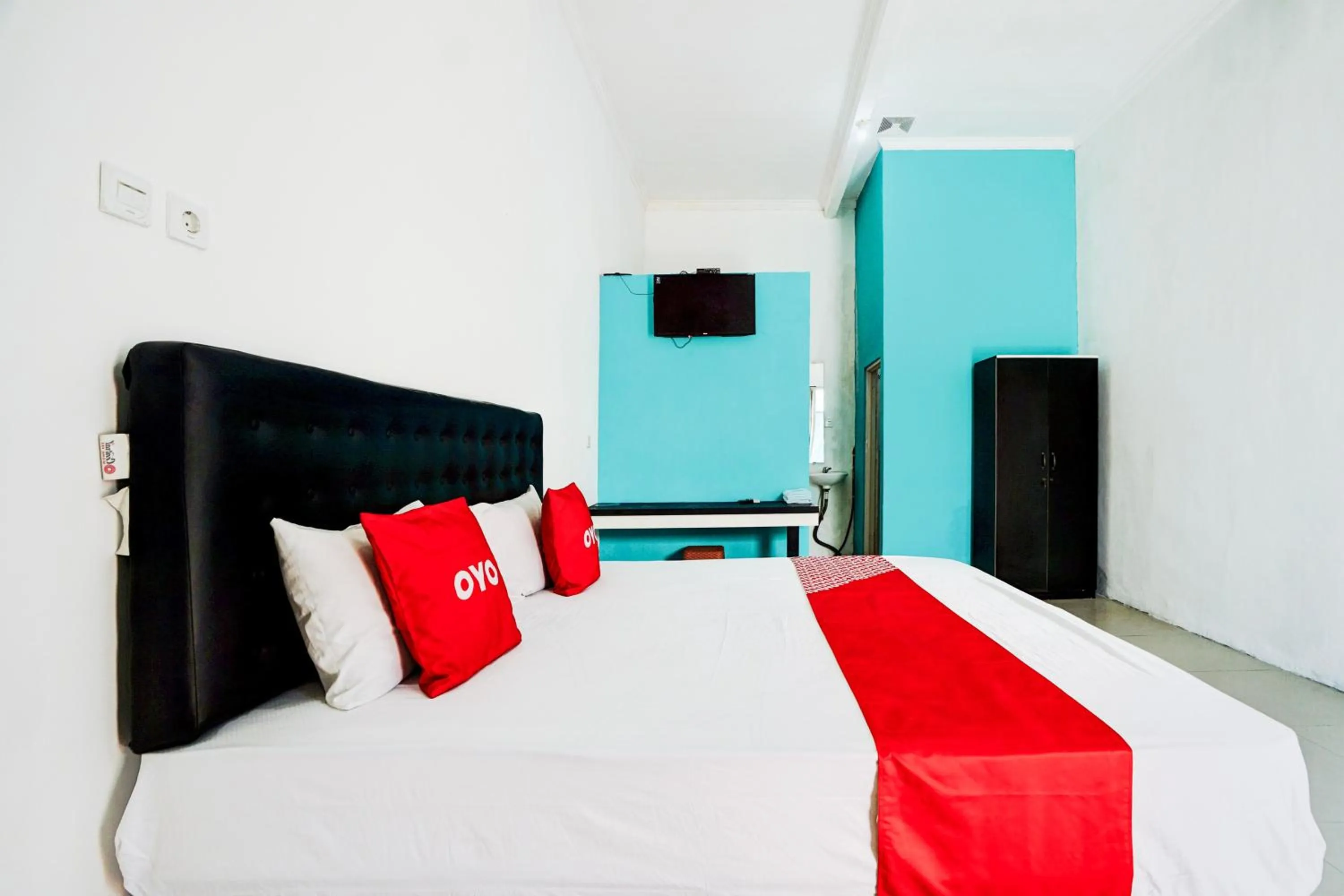 Bedroom in Hotel O Mojoanyar Near Terminal Bis Mojokerto