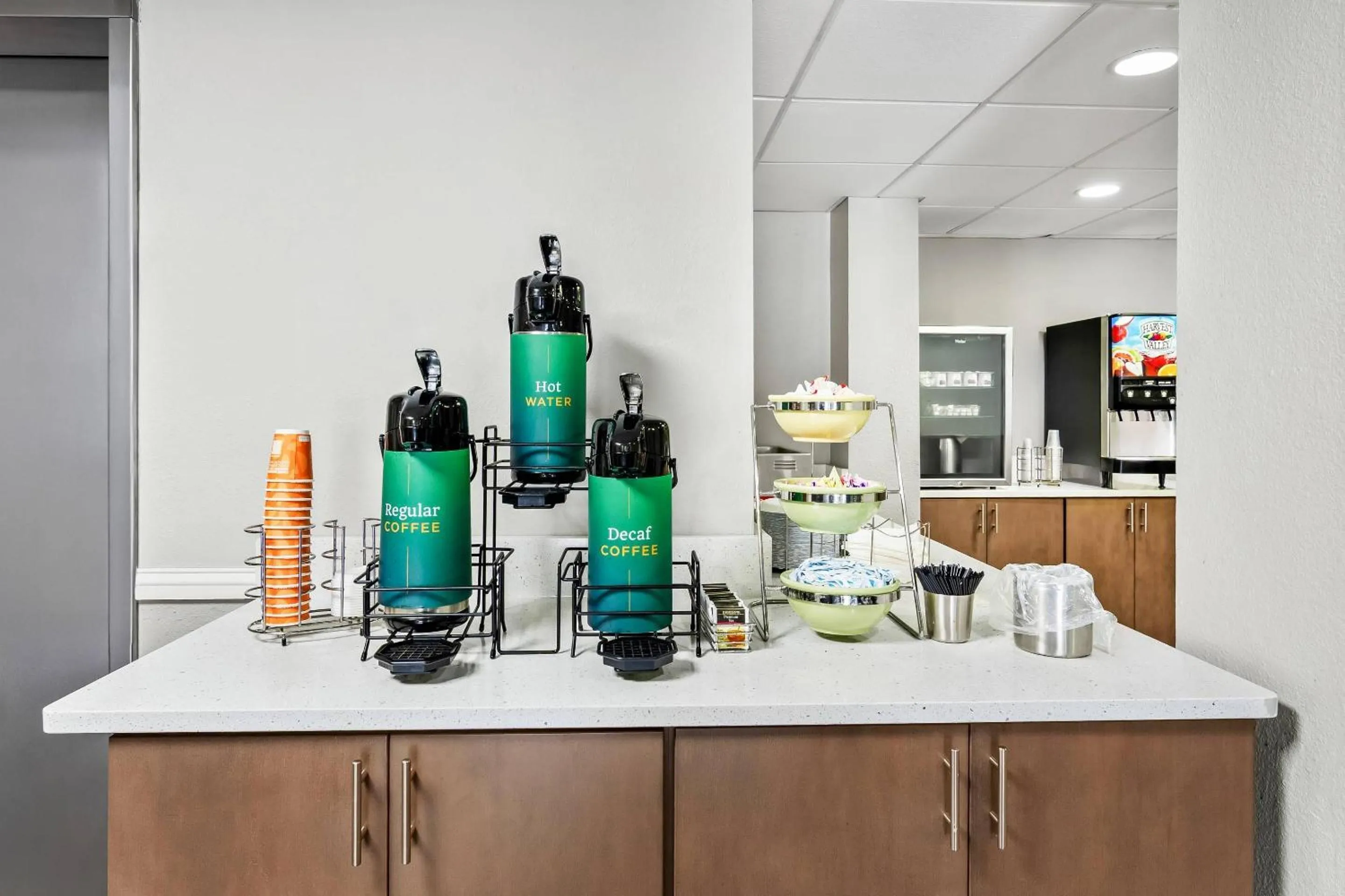 Breakfast in Quality Inn & Suites Bristol North