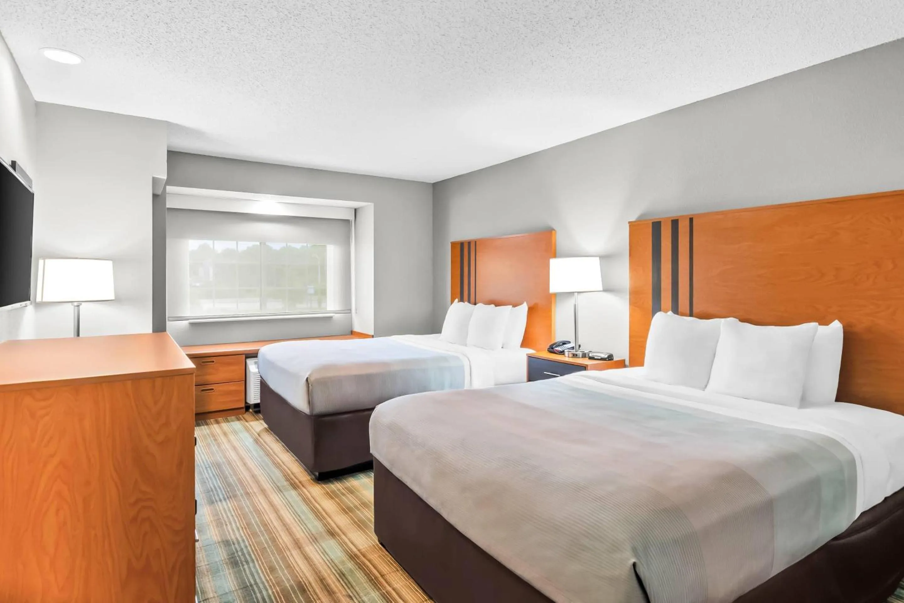 Bedroom, Bed in Quality Inn & Suites Bristol North