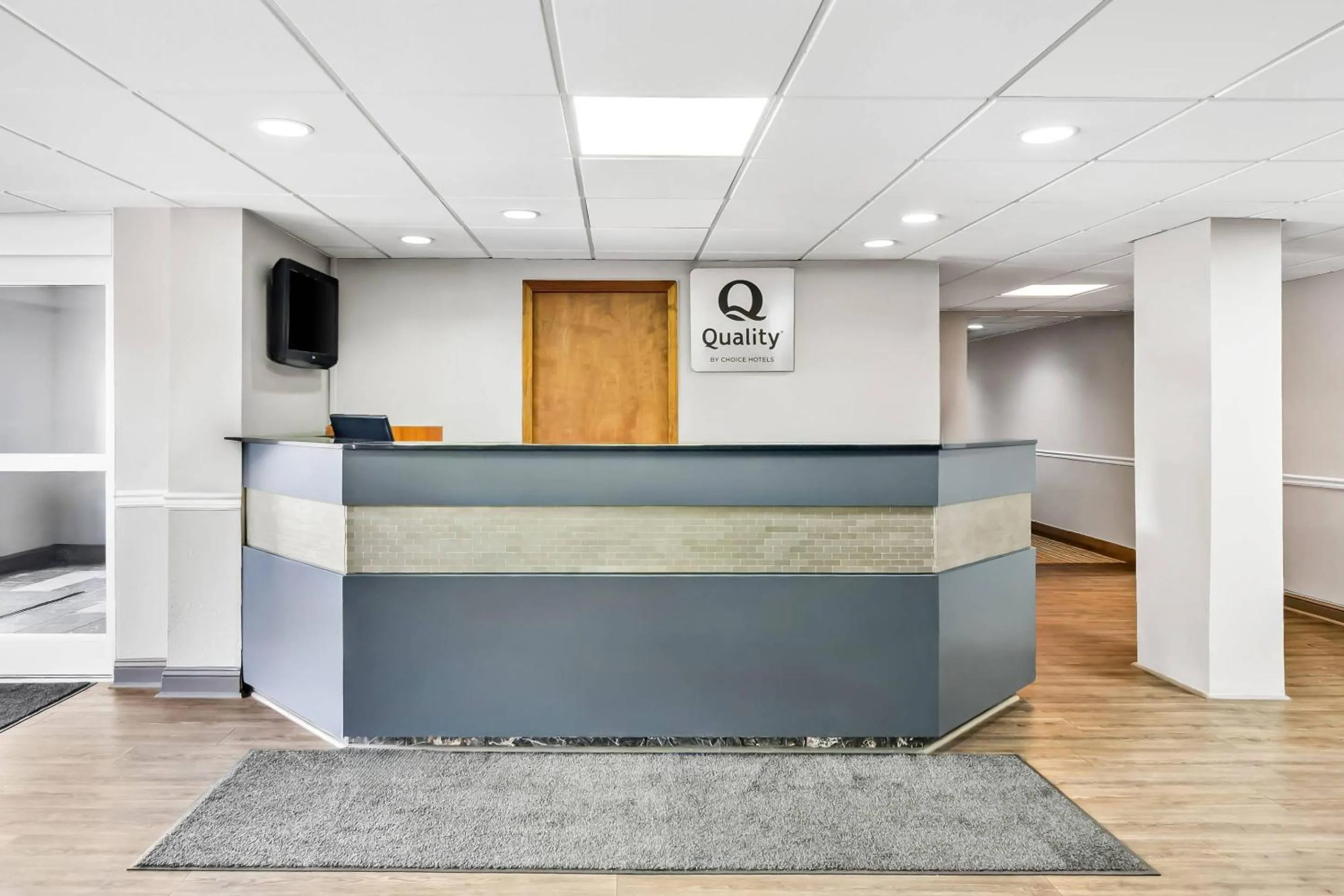 Lobby or reception in Quality Inn & Suites Bristol North