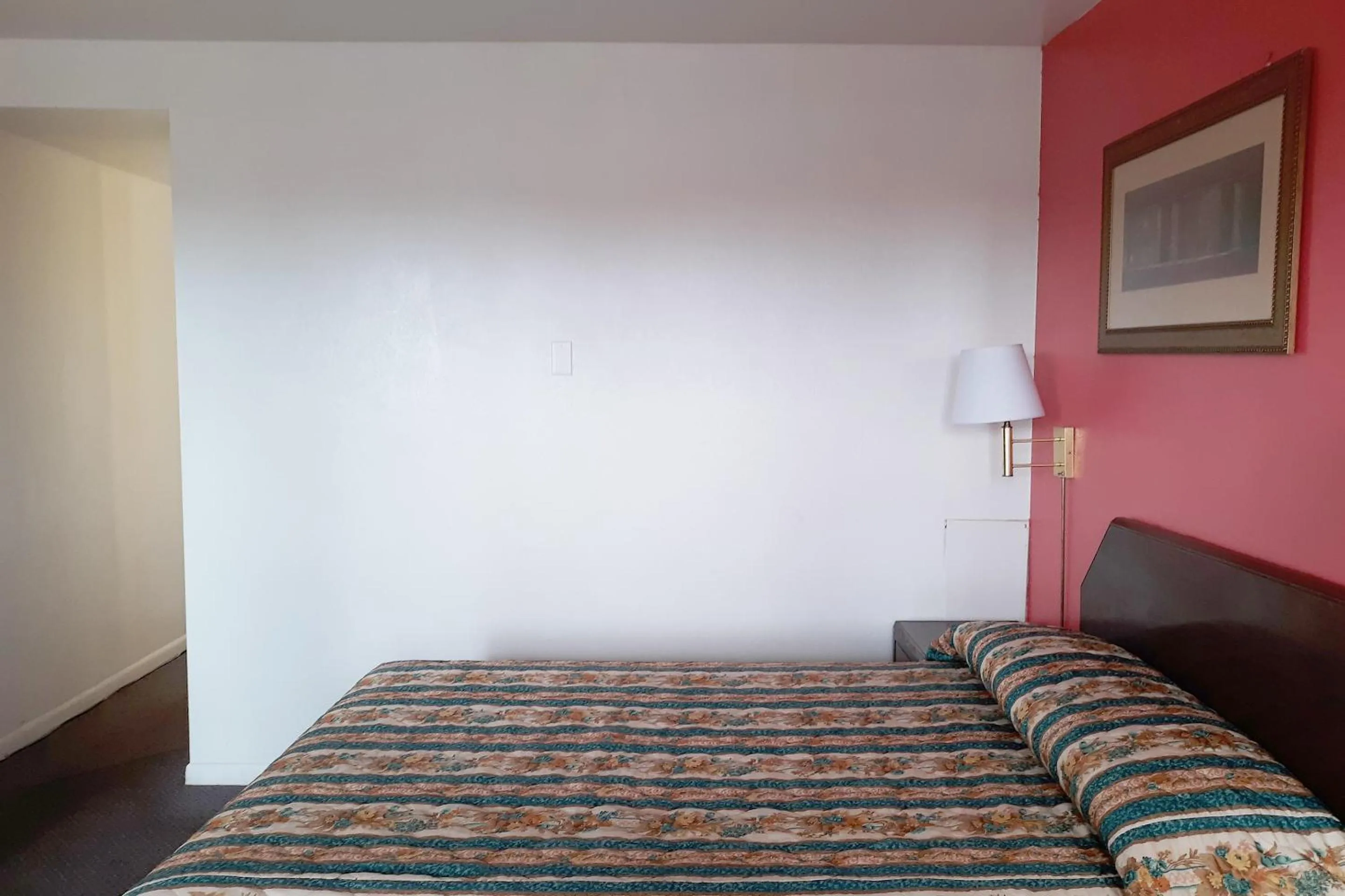 Bedroom, Bed in OYO Hotel Kings at Clovis