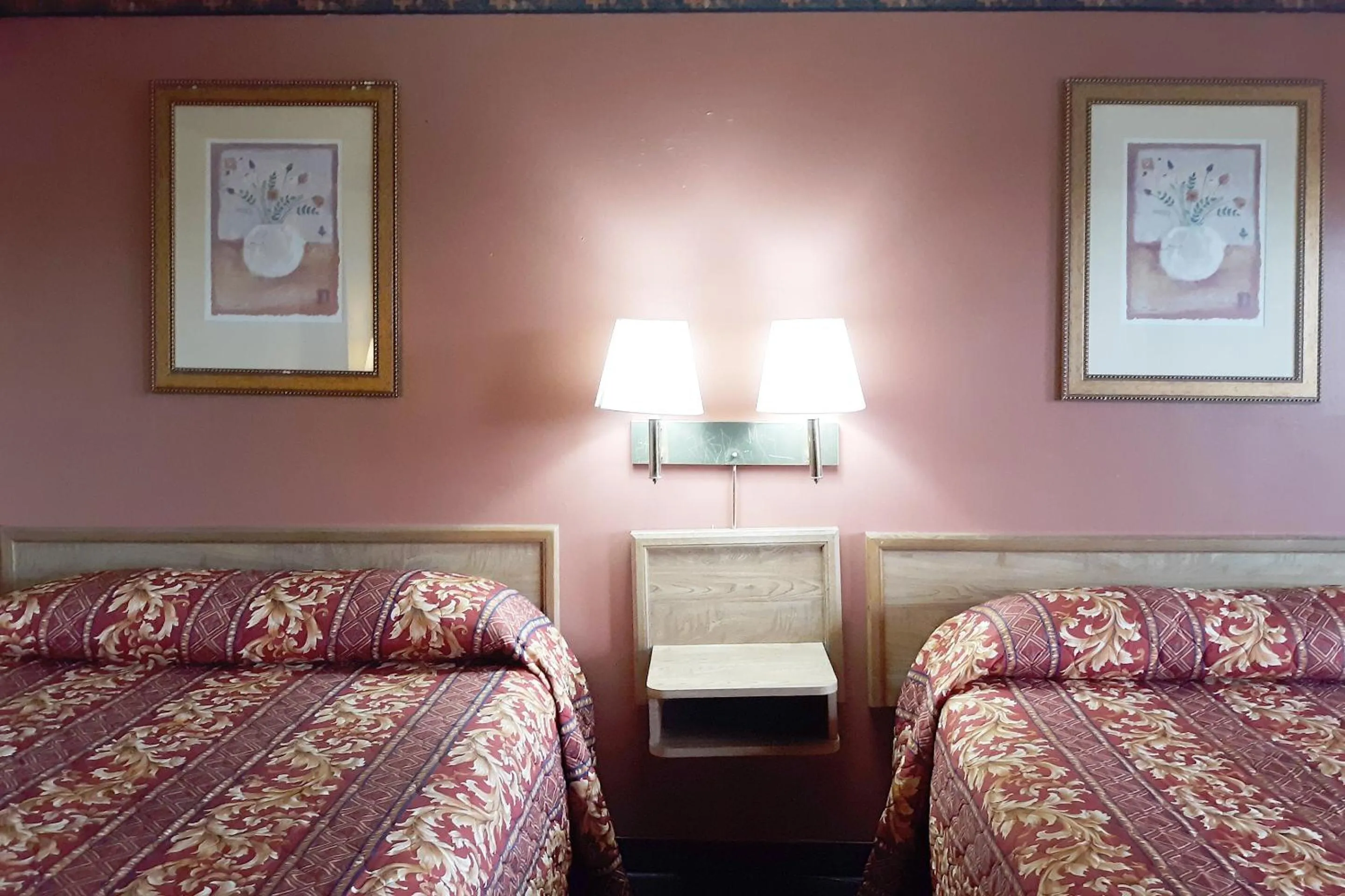 Bedroom, Bed in OYO Hotel Kings at Clovis