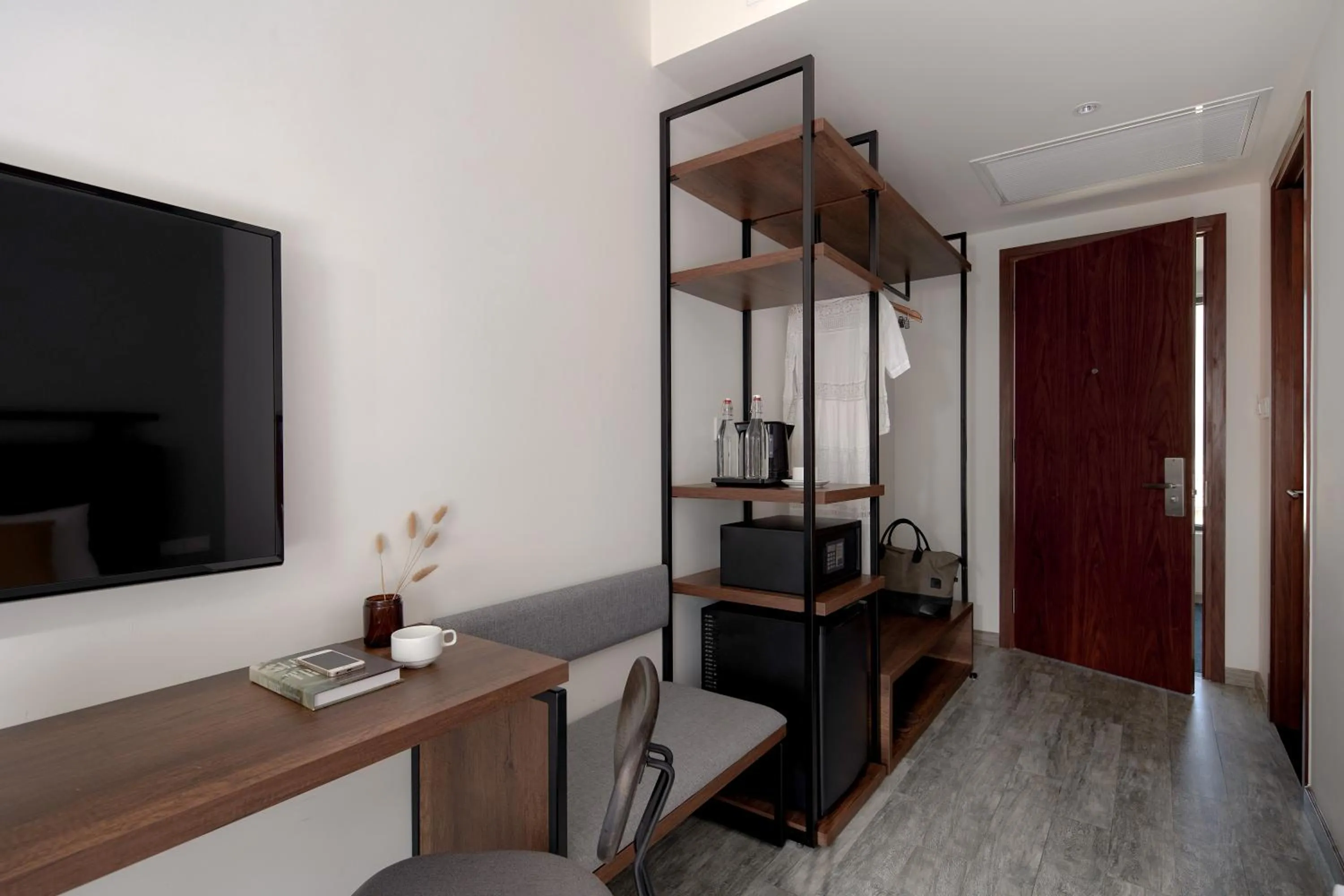 TV and multimedia in Em Oi Boutique Hotel