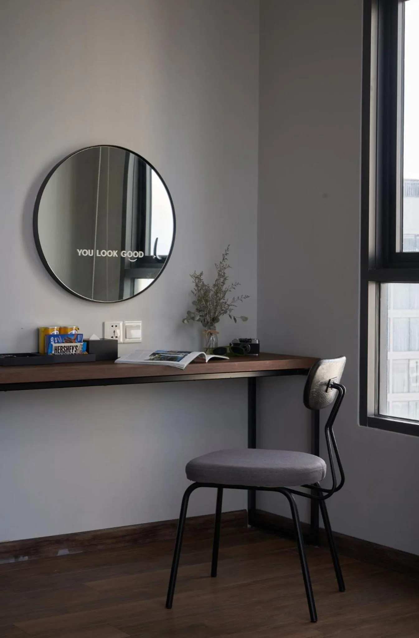 hair dresser in Em Oi Boutique Hotel