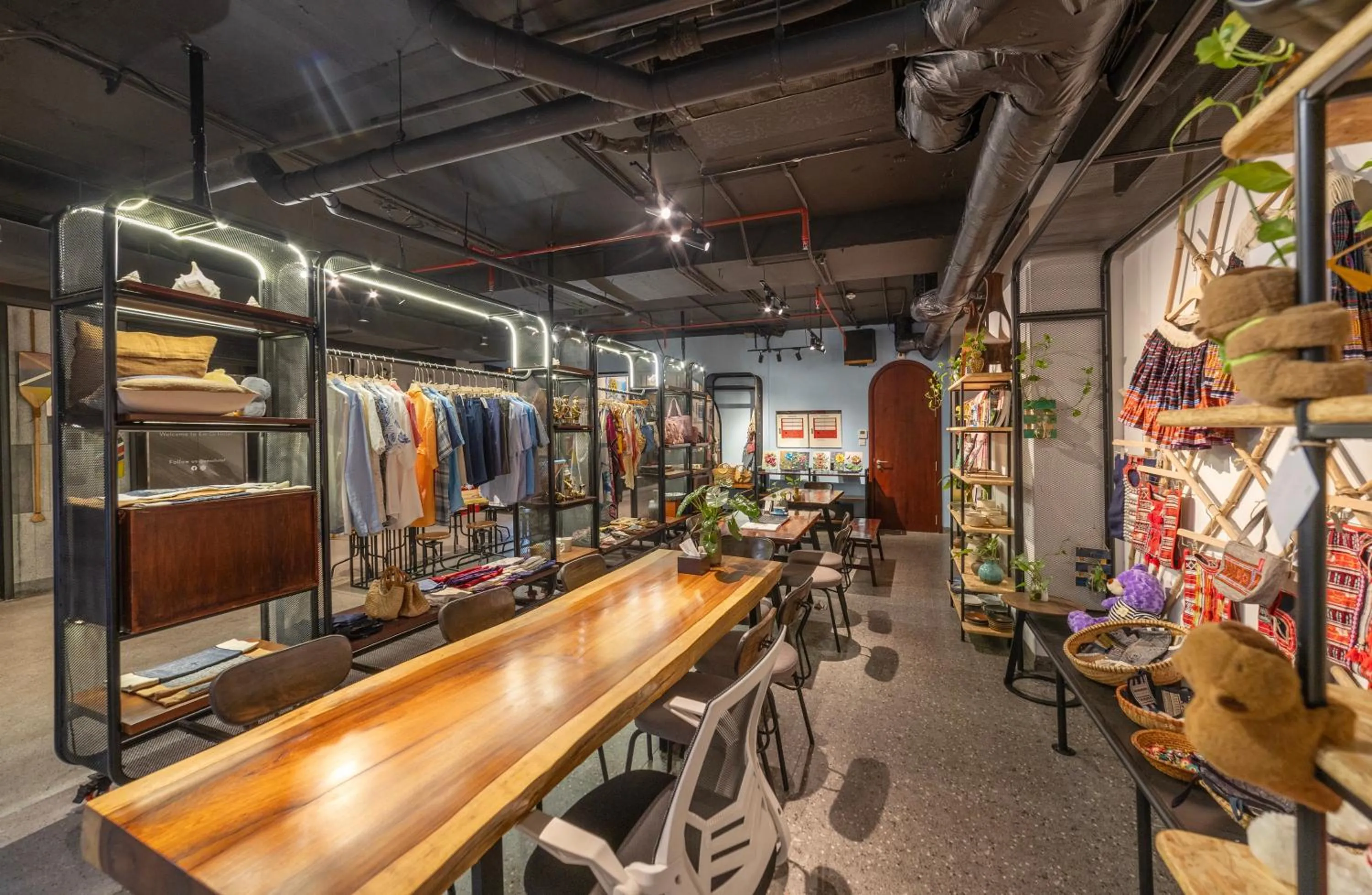 Lobby or reception in Em Oi Boutique Hotel