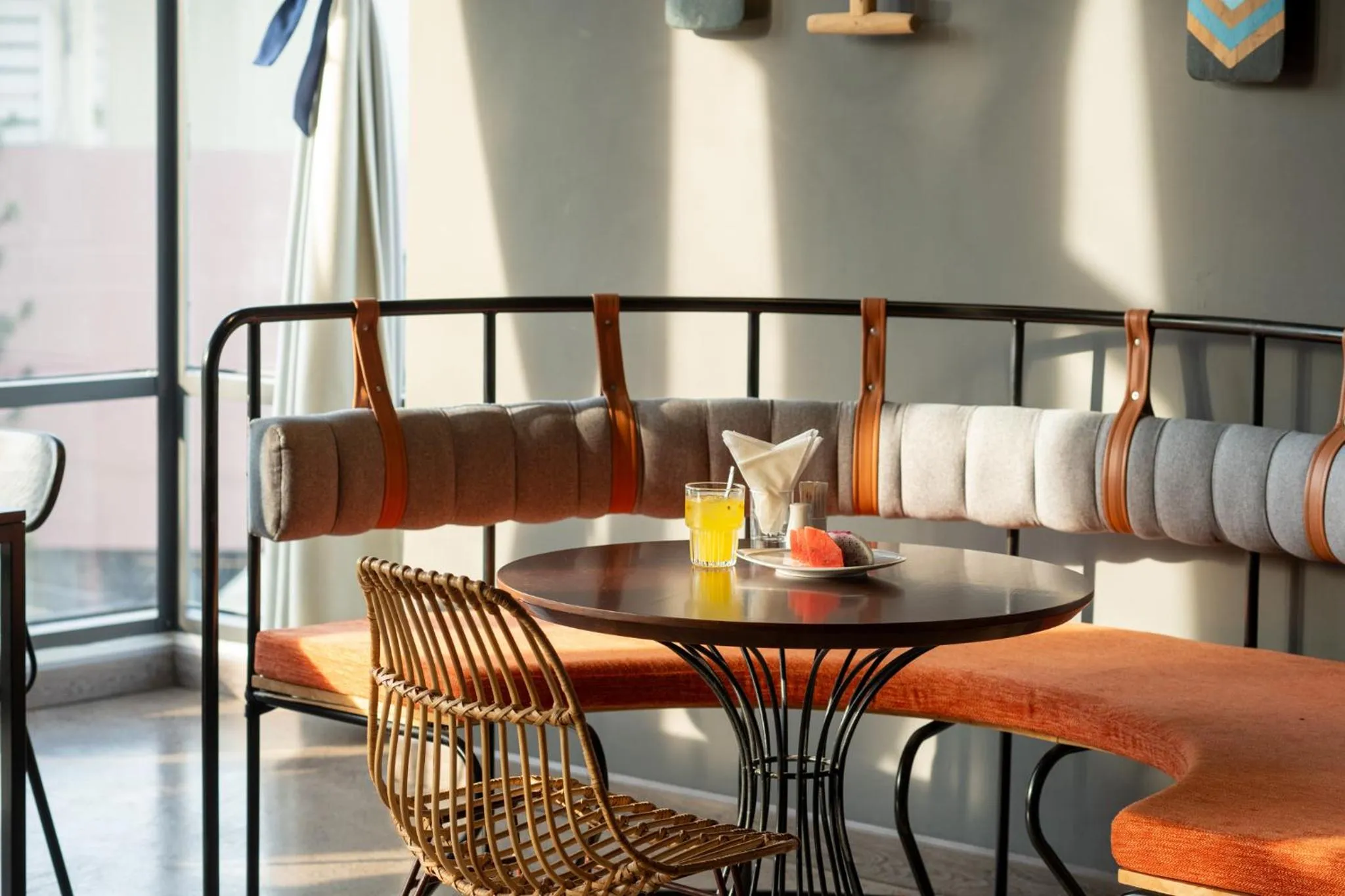 Restaurant/places to eat in Em Oi Boutique Hotel