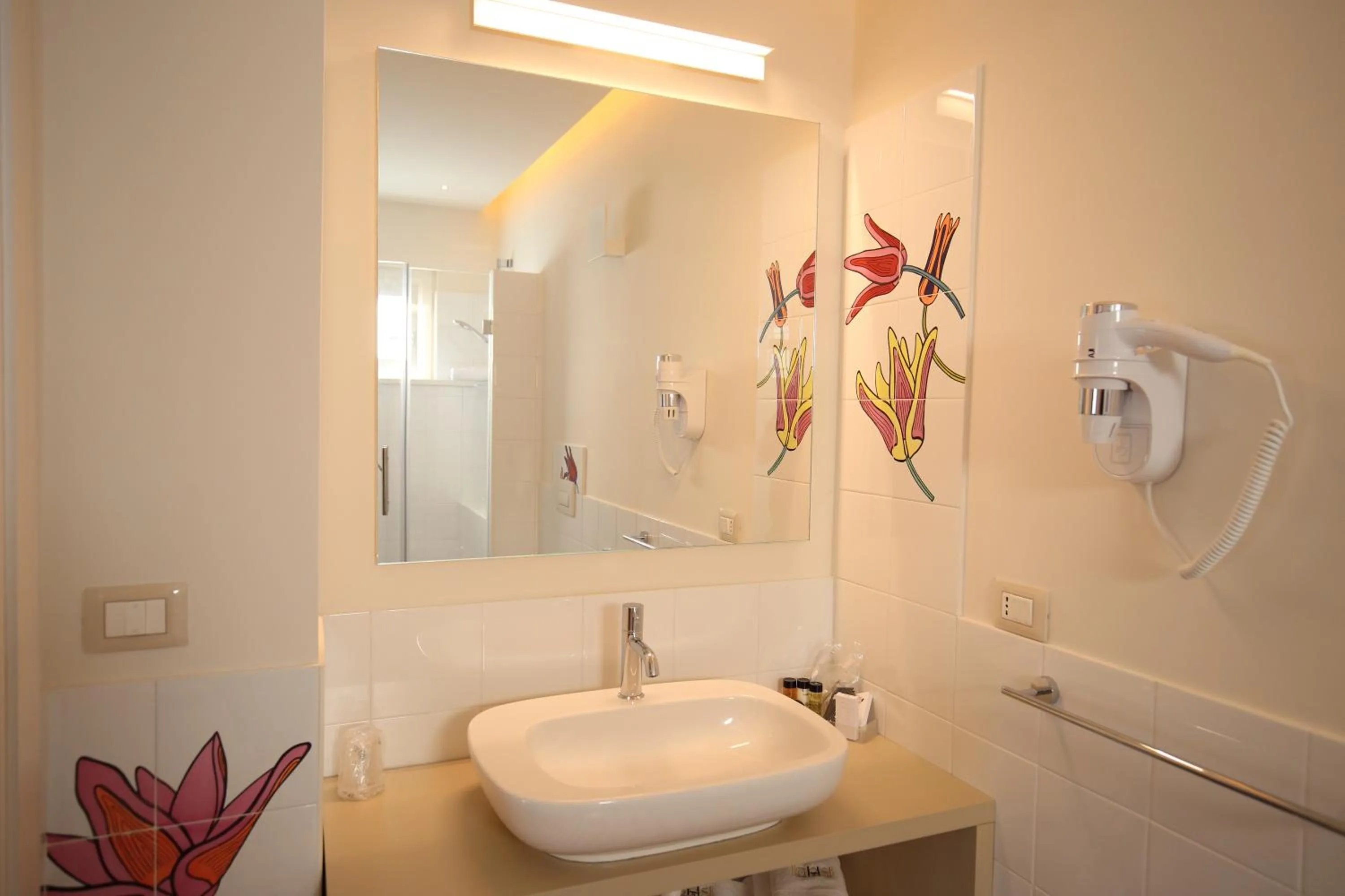 Bathroom in Suite Hotel L'Oasi di Riaci