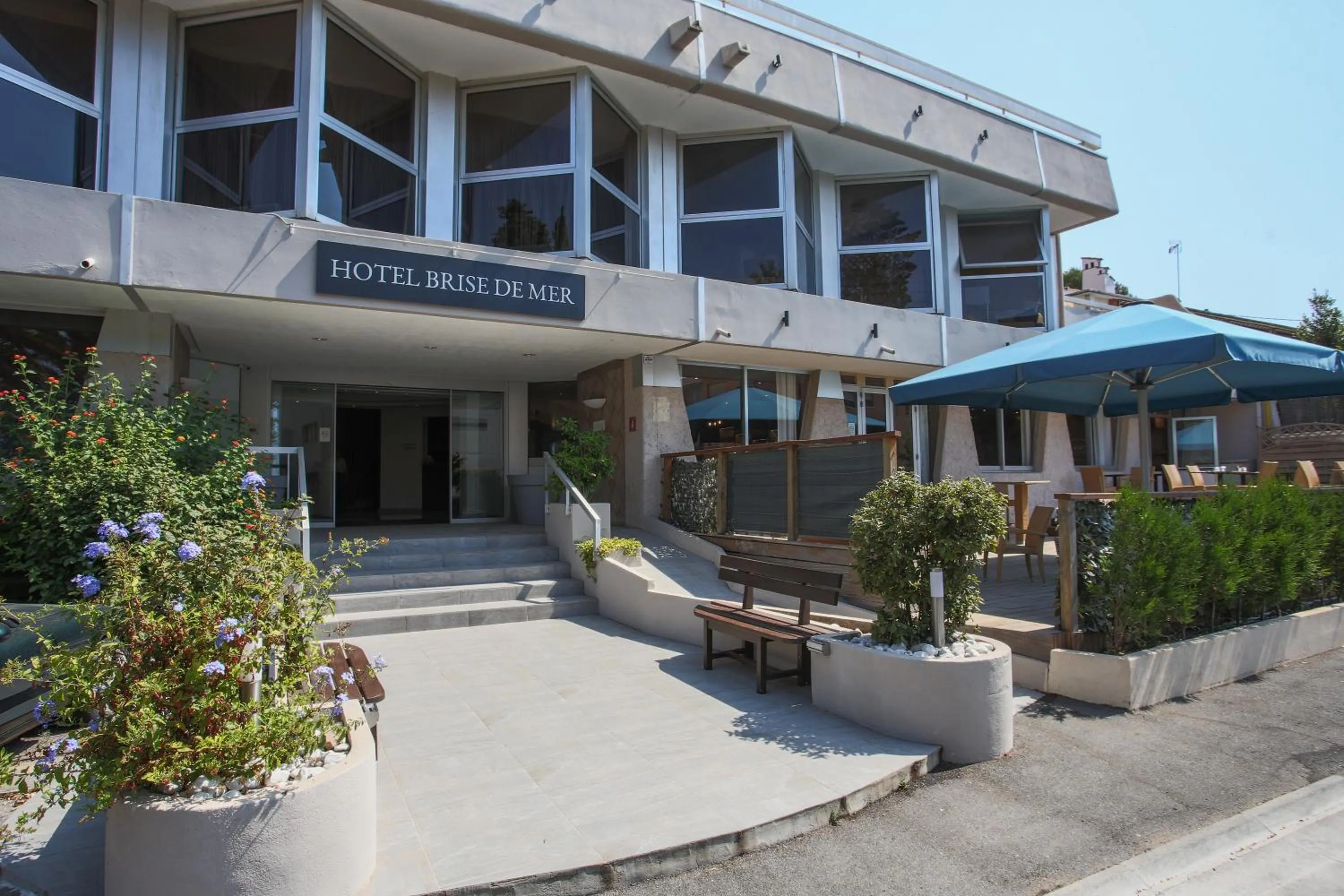 Hotel Brise de Mer - Piscine intérieure & extérieure