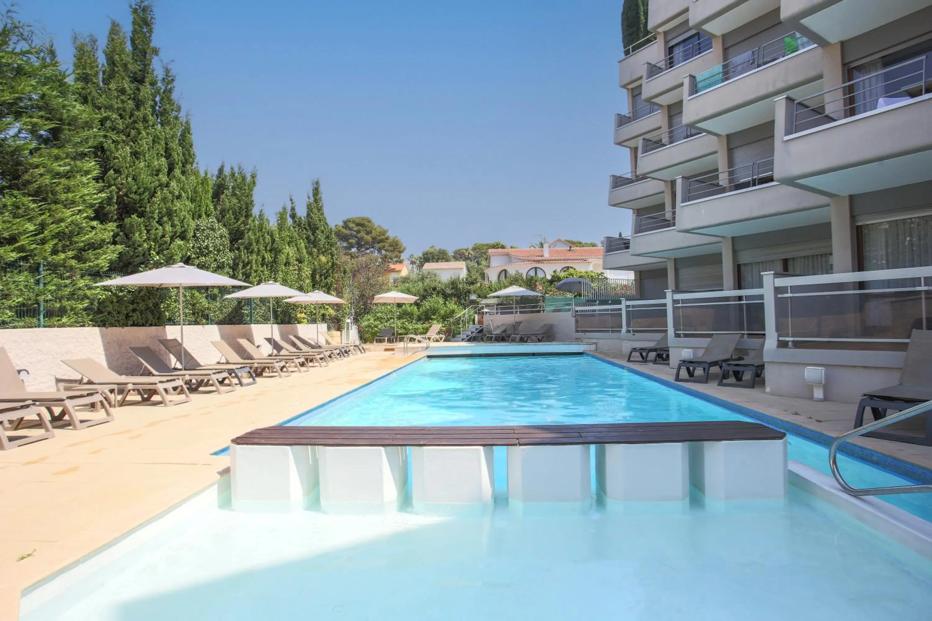 Hotel Brise de Mer - Piscine intérieure & extérieure