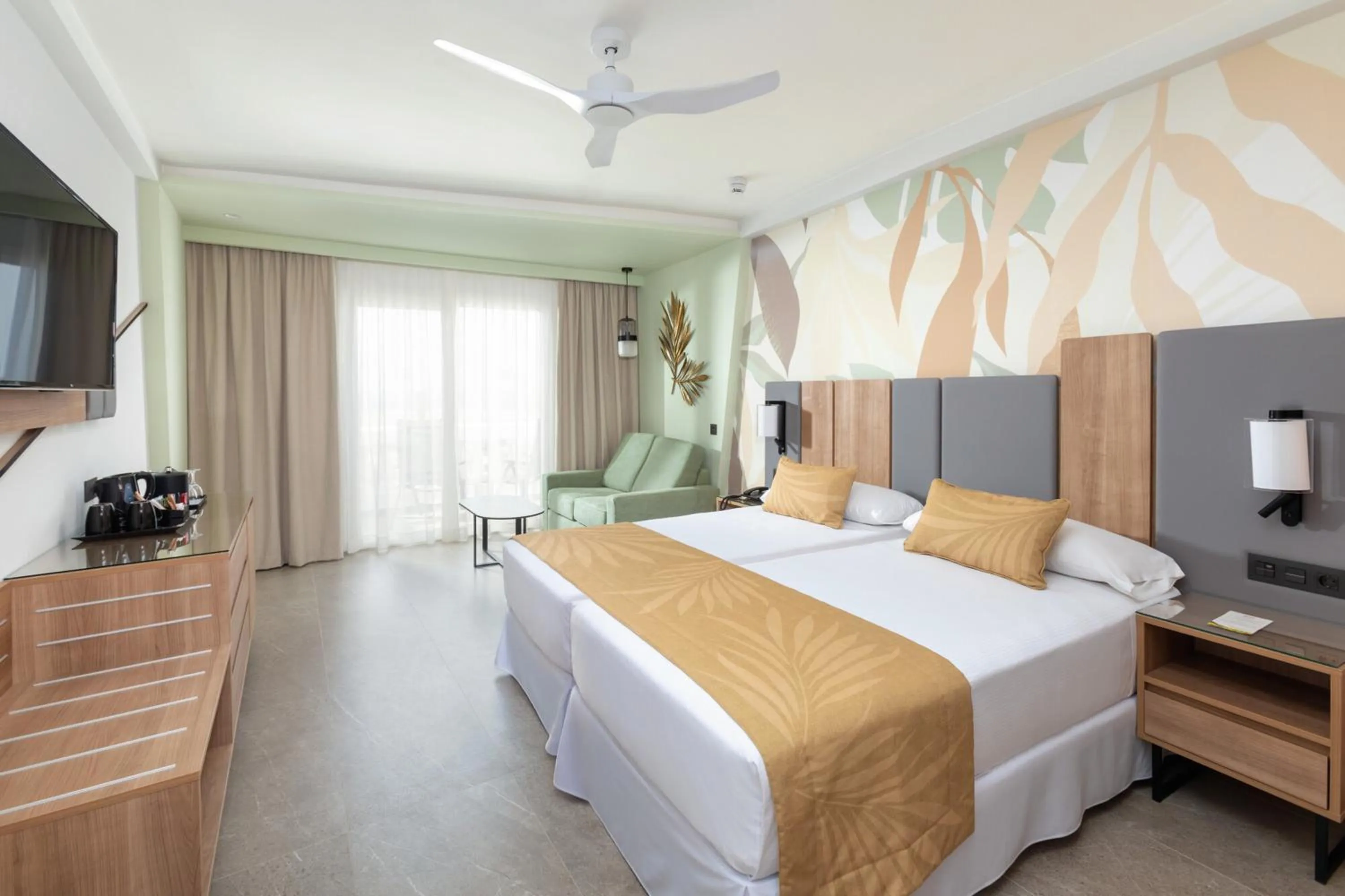 TV and multimedia, Bed in Hotel Riu Palace Maspalomas - Adults Only