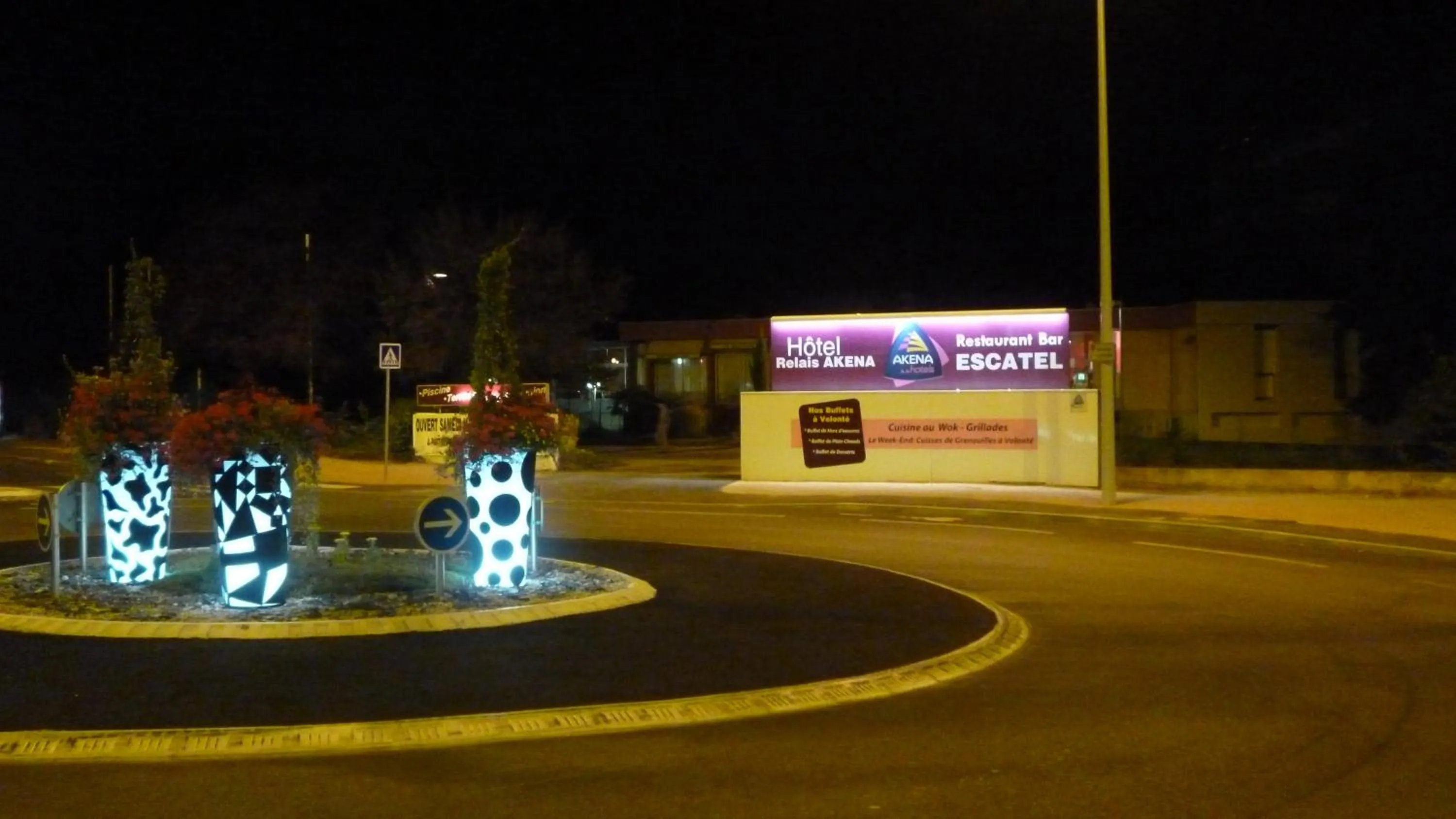 Facade/entrance in Cit'Hotel Escatel