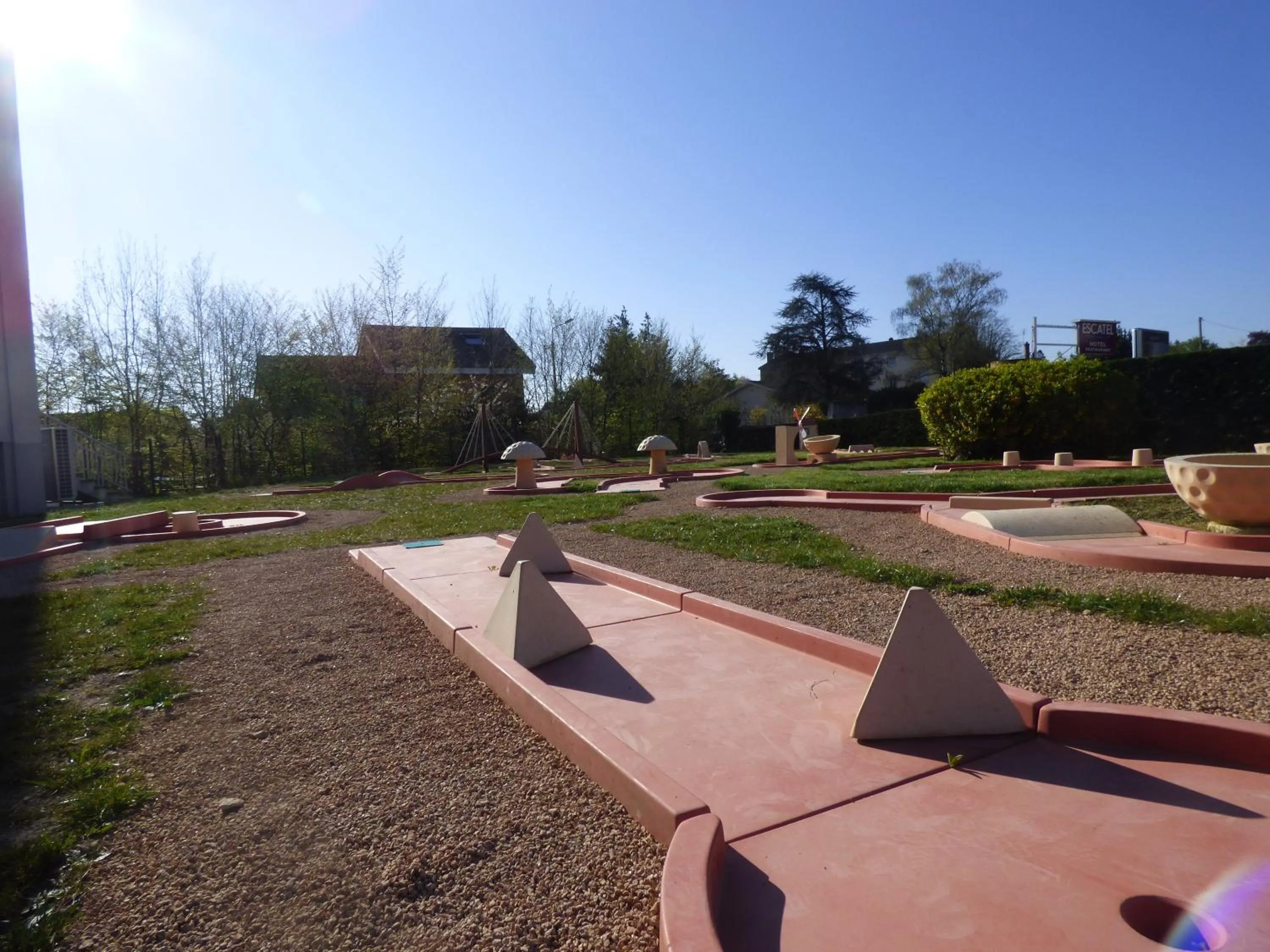 Minigolf in Cit'Hotel Escatel