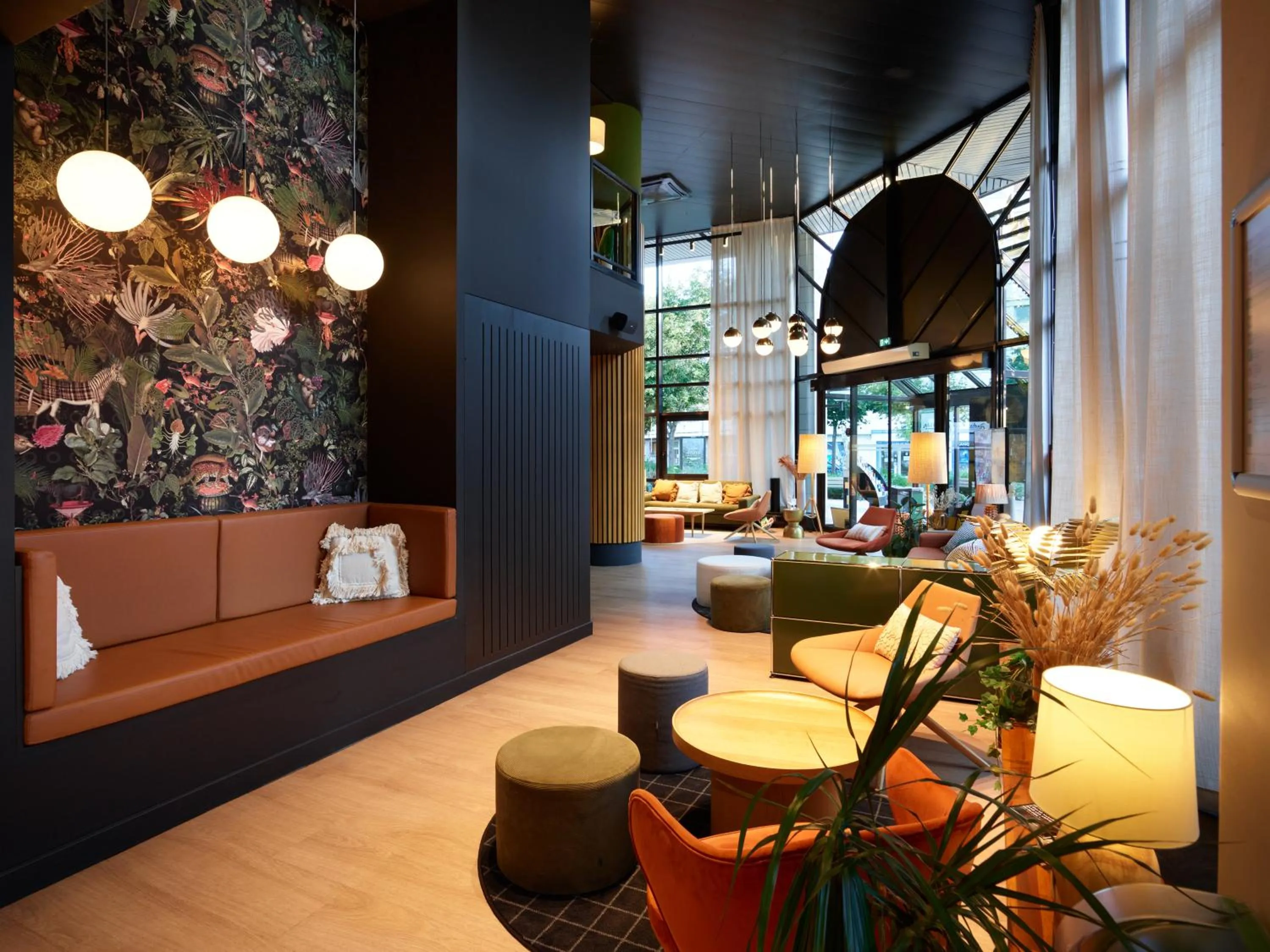 Seating area in Radisson Hotel Clermont-Ferrand
